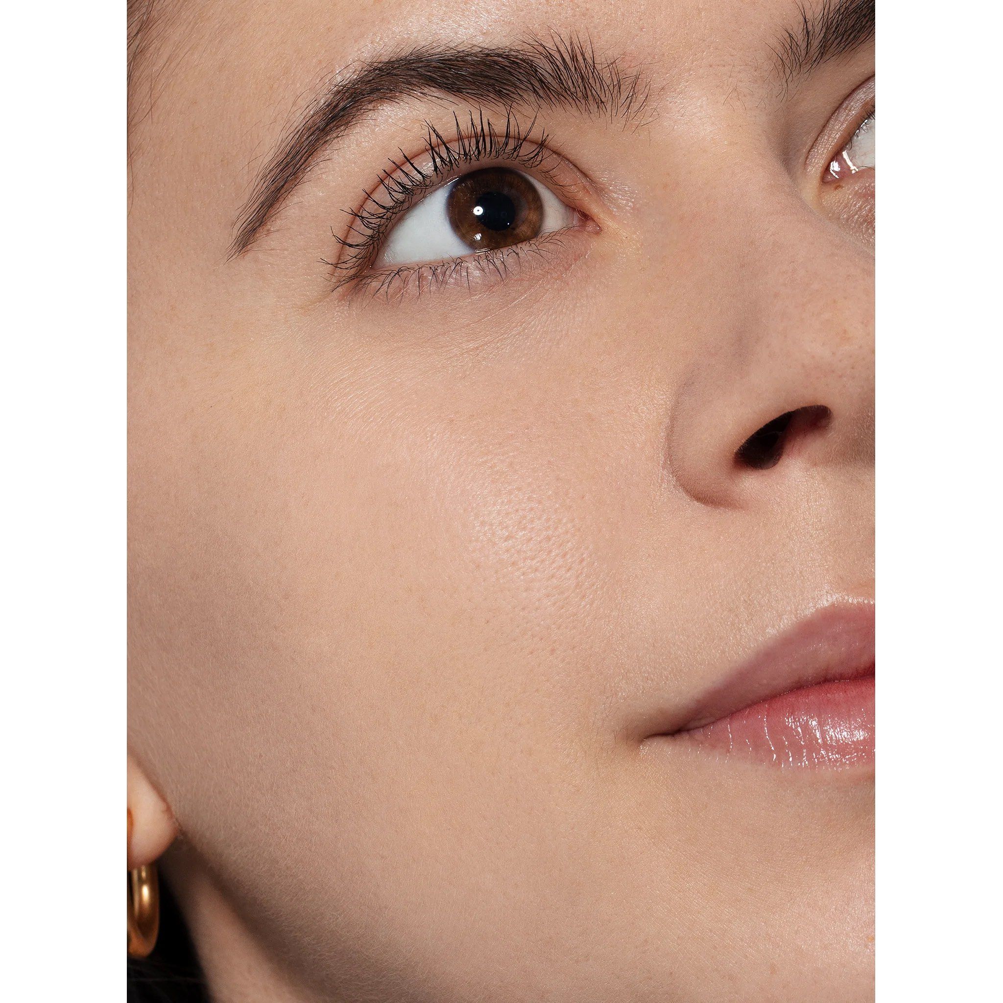 Fond de Teint - Conceal + Perfect 2-In-1 Foundation Fond de Teint - Conceal + Perfect 2-In-1 Foundation
