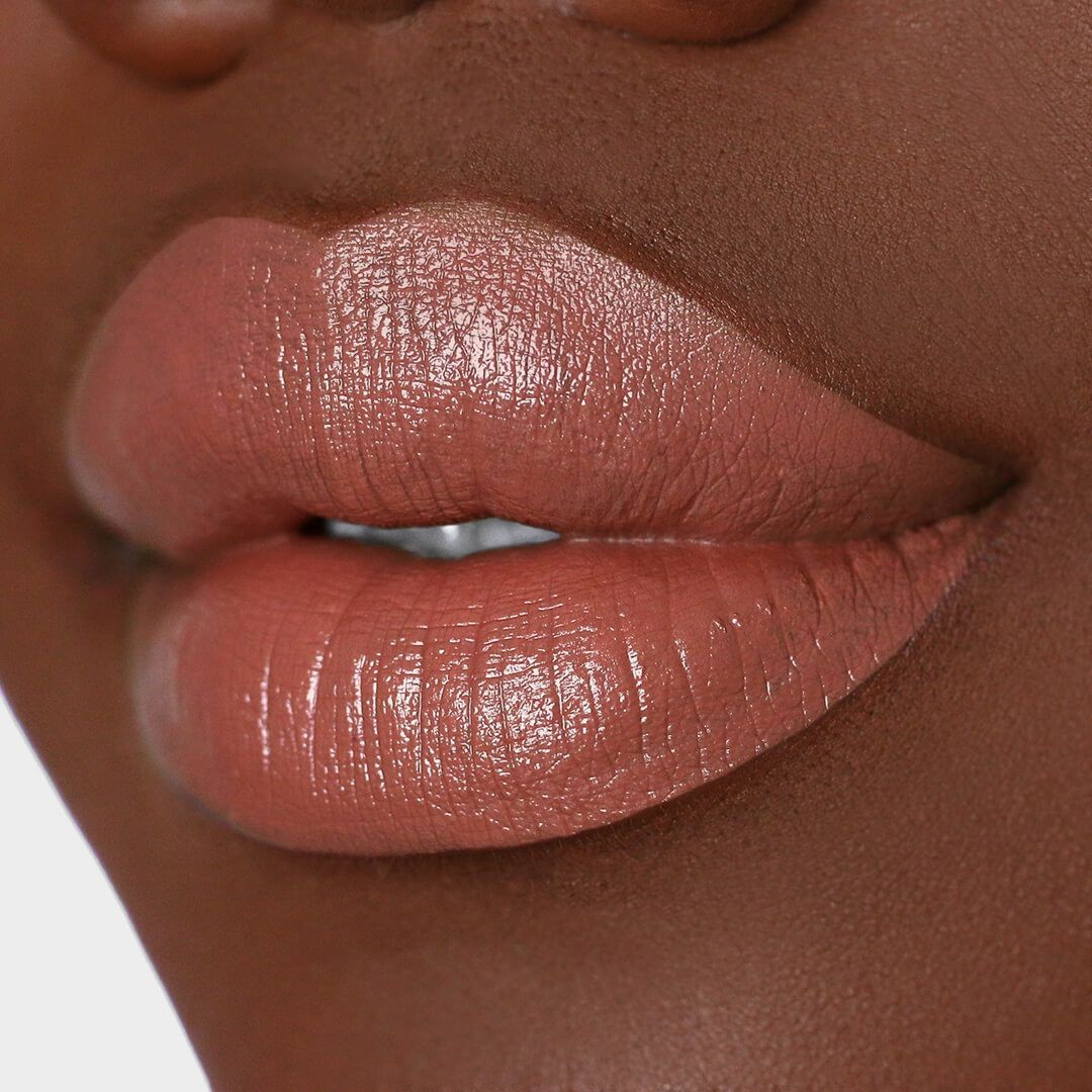 Infinity Point Lipstick -- Lippenstift Infinity Point Lipstick -- Lippenstift