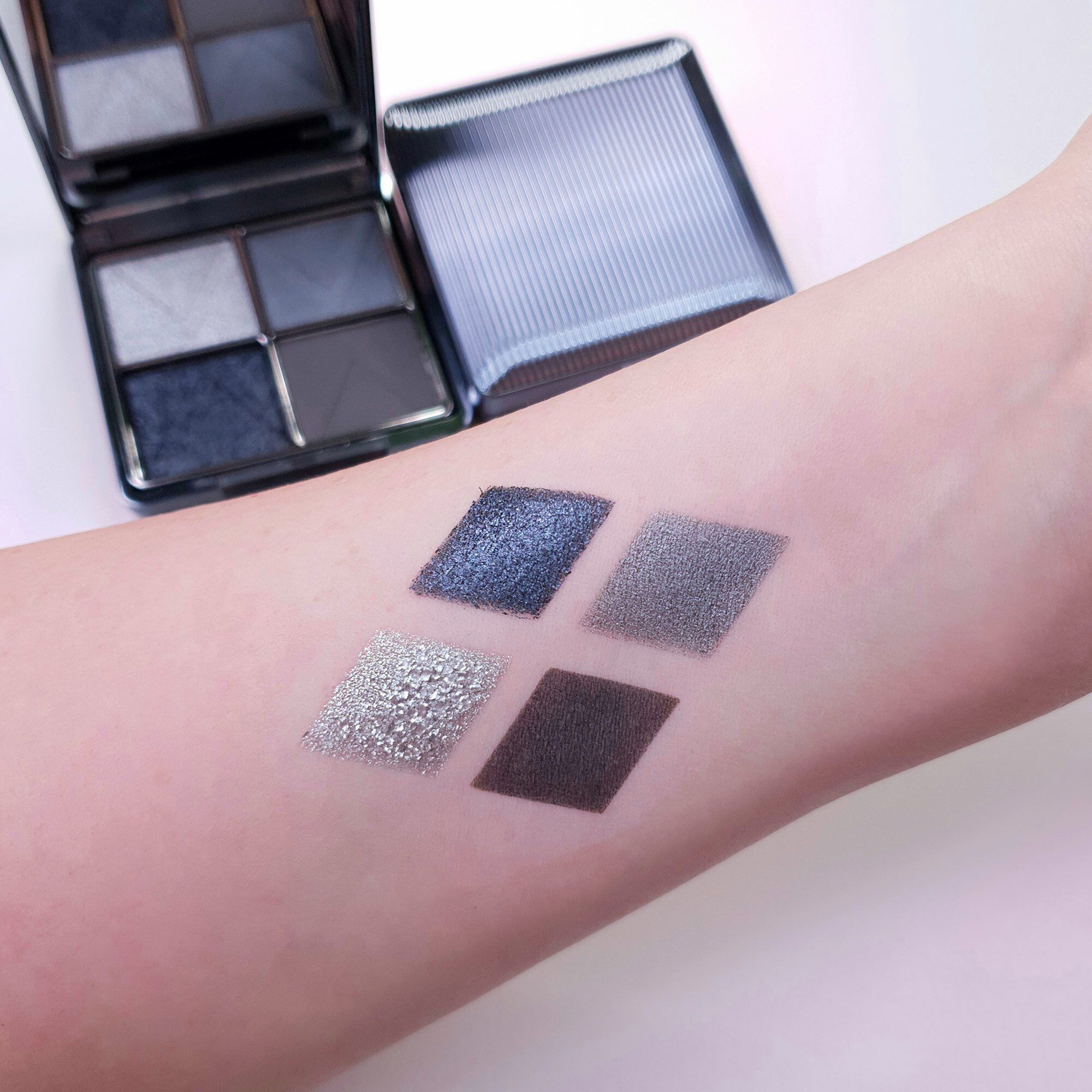 XXpress Shadow Palette -- Lidschatten-Palette XXpress Shadow Palette -- Lidschatten-Palette
