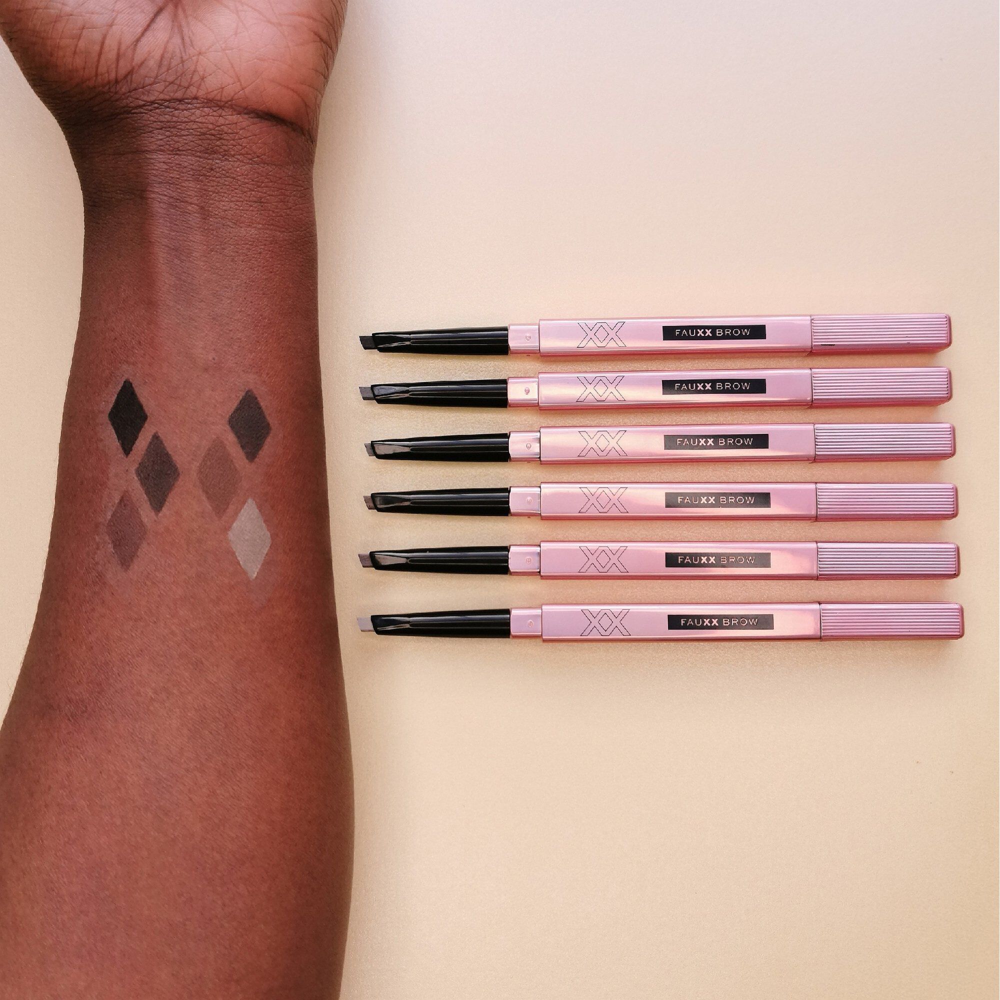 FauXX Brow - Brow Definer Pencil -- Augenbraune-Stift FauXX Brow - Brow Definer Pencil -- Augenbraune-Stift