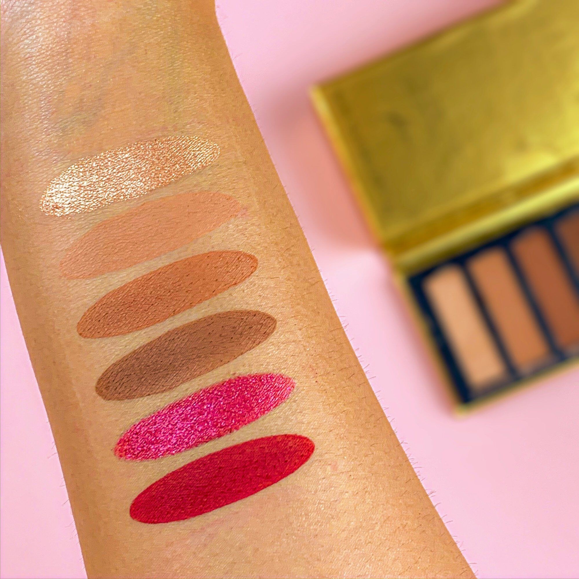 Revolution X Kitulec Eyeshadow Palette -- Lidschatten-Palette Revolution X Kitulec Eyeshadow Palette -- Lidschatten-Palette