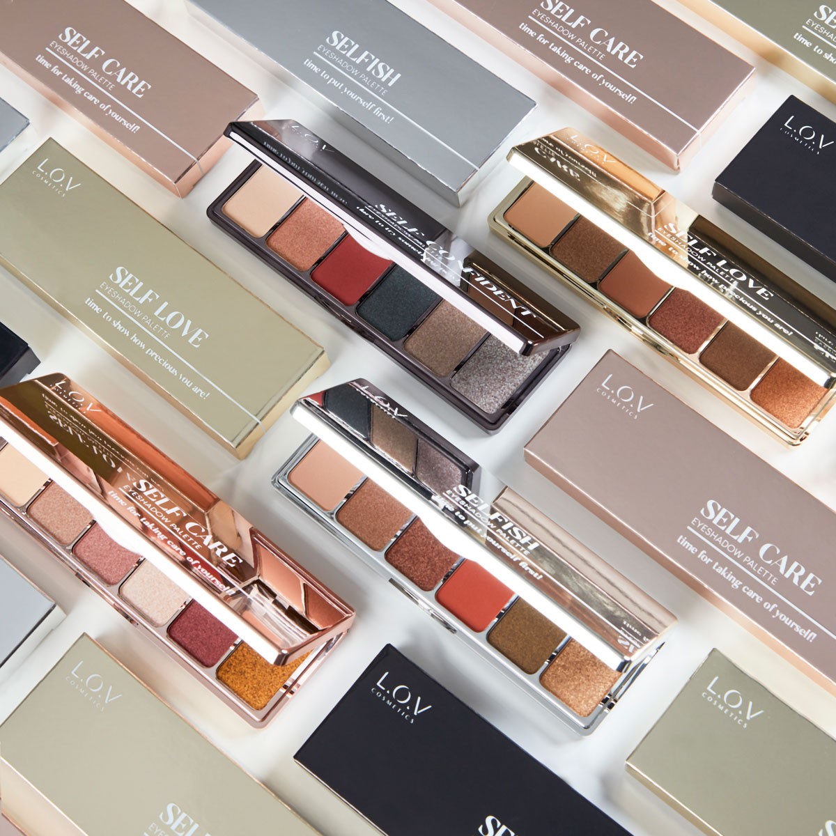 Self Confident Eyeshadow Palette Self Confident Eyeshadow Palette