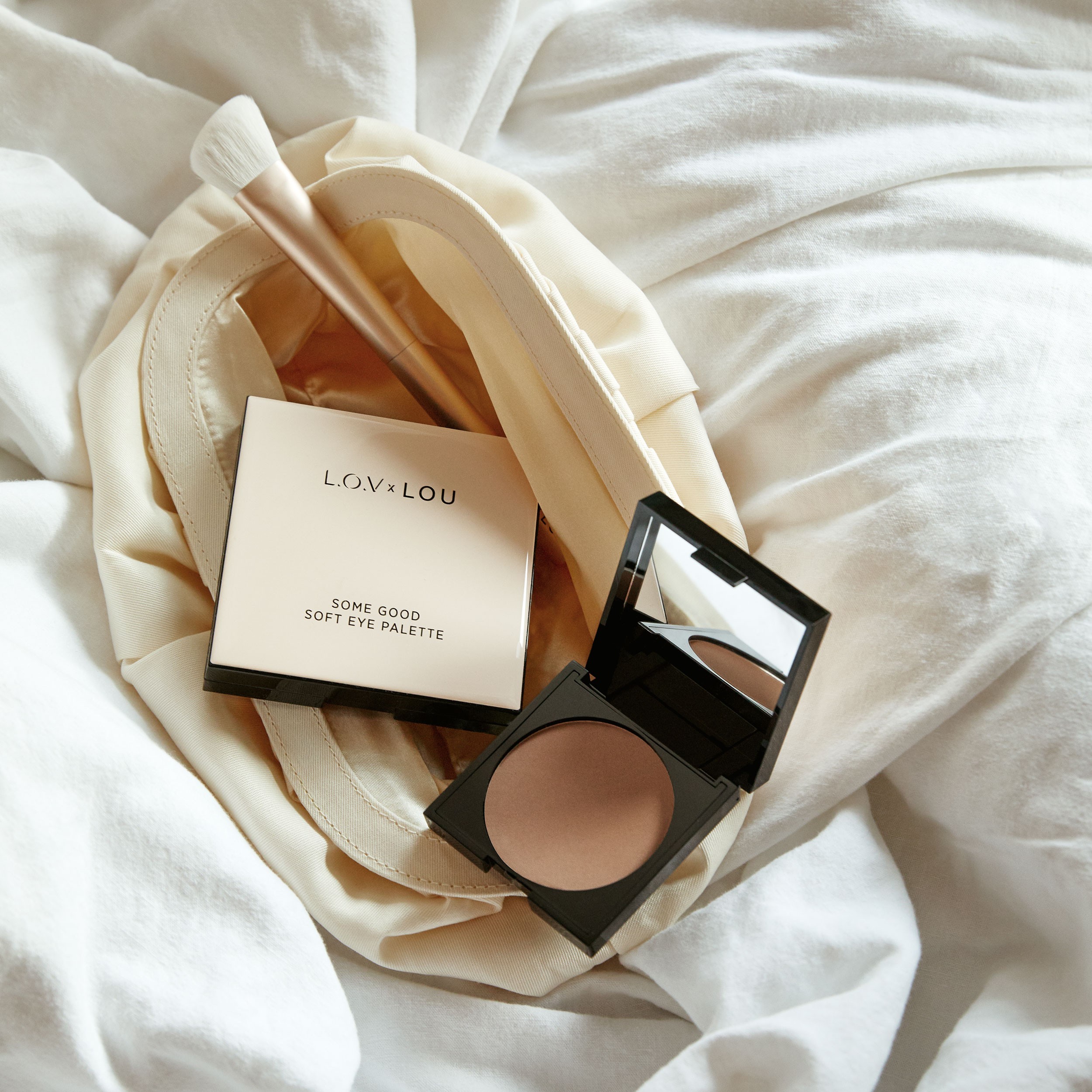 Eyeshadow Palette - L.O.V x LOU - Some Good Soft Eye Palette Eyeshadow Palette - L.O.V x LOU - Some Good Soft Eye Palette
