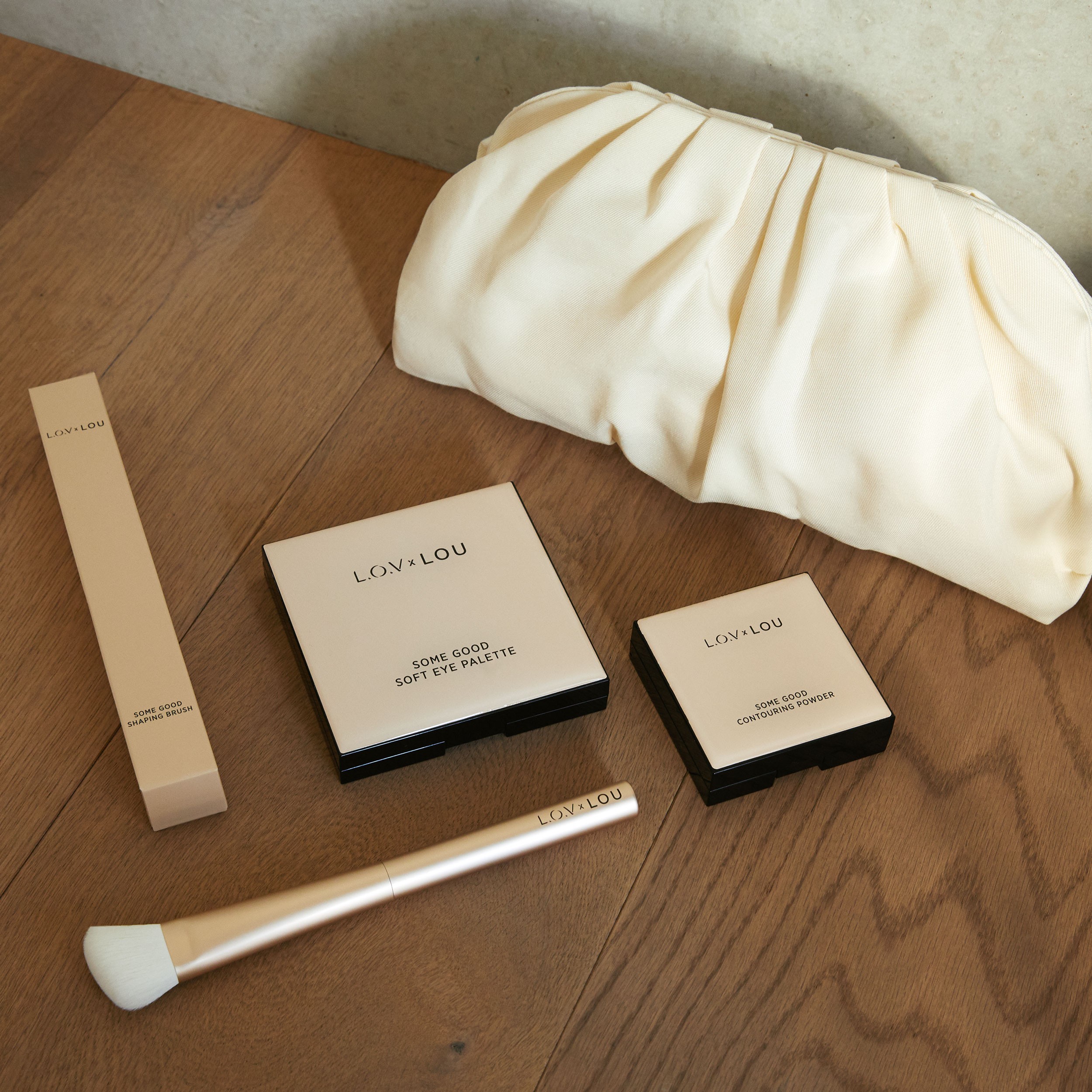 Eyeshadow Palette - L.O.V x LOU - Some Good Soft Eye Palette Eyeshadow Palette - L.O.V x LOU - Some Good Soft Eye Palette