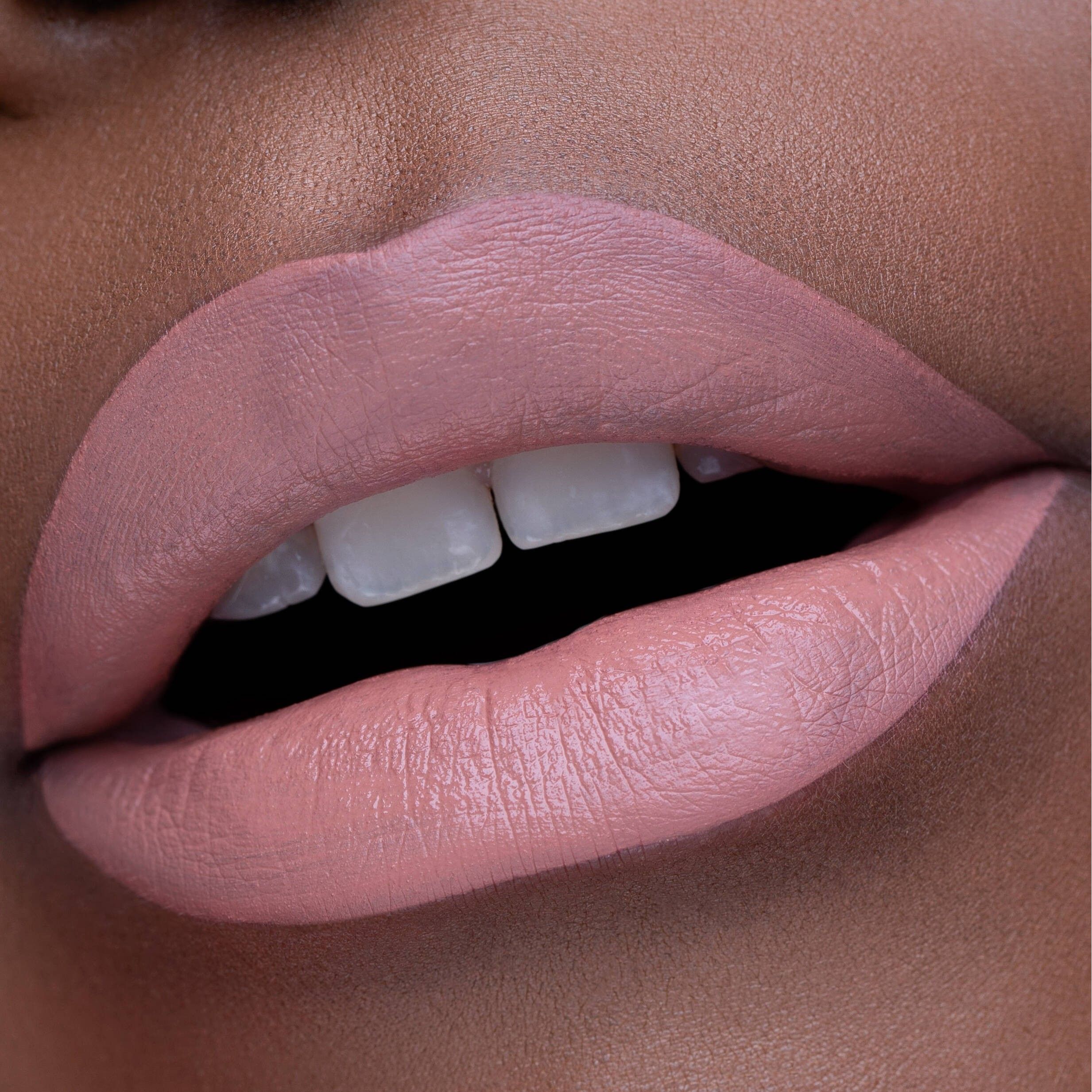 Lip Lingerie XXL Matte Liquid Lipstick -- Flüssig-Lippenstift Lip Lingerie XXL Matte Liquid Lipstick -- Flüssig-Lippenstift