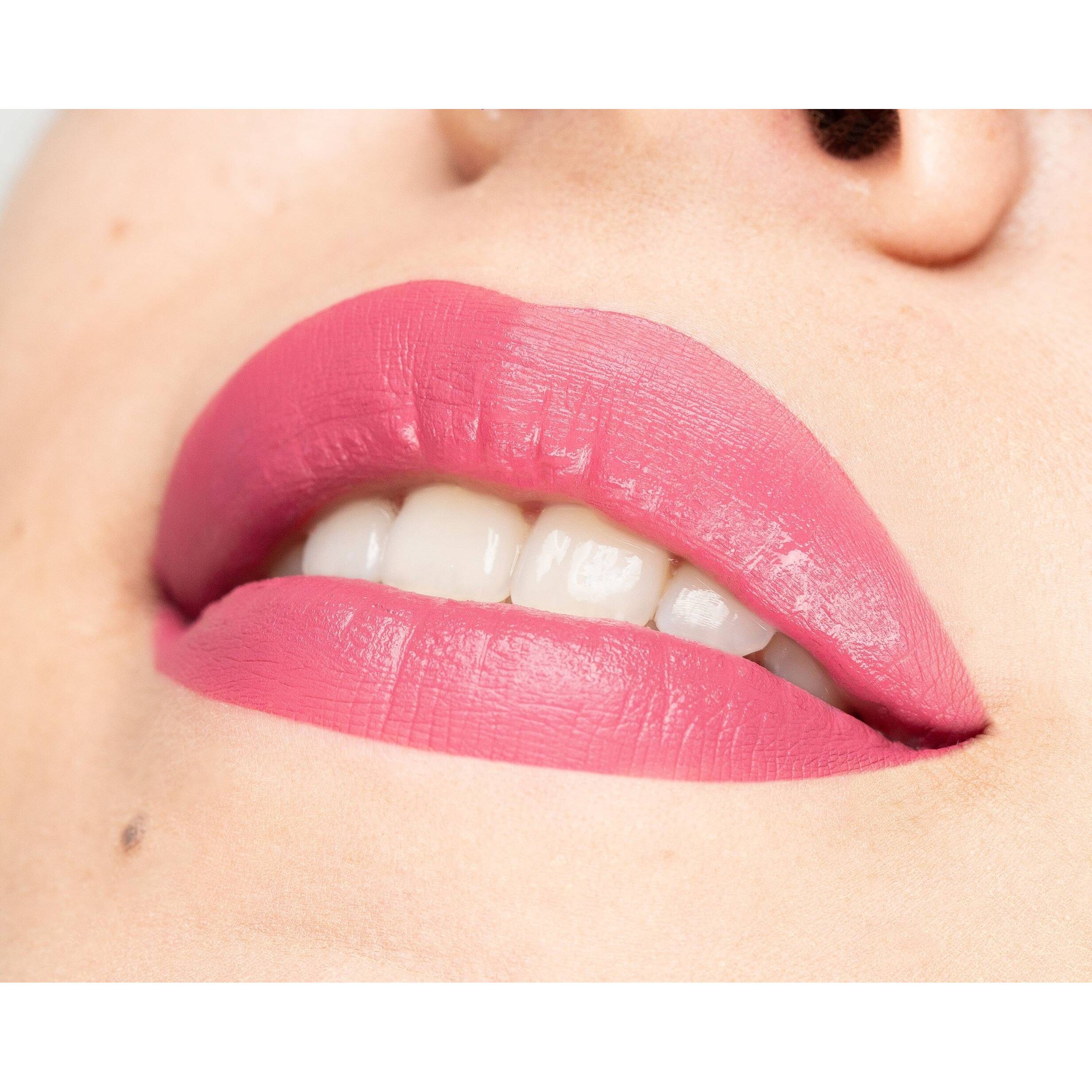 Lip Lingerie XXL Matte Liquid Lipstick -- Flüssig-Lippenstift Lip Lingerie XXL Matte Liquid Lipstick -- Flüssig-Lippenstift