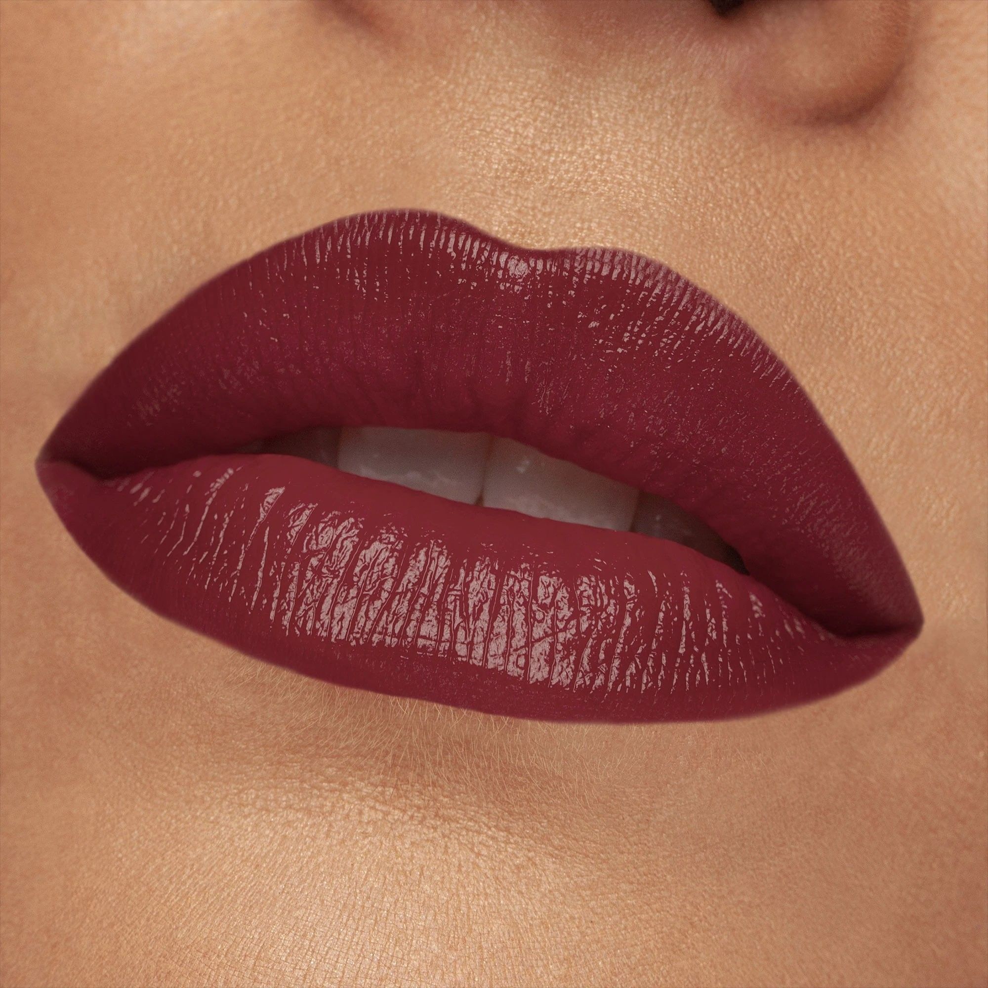 Rouge à Lèvres - Cult Creamy Lipstick Rouge à Lèvres - Cult Creamy Lipstick