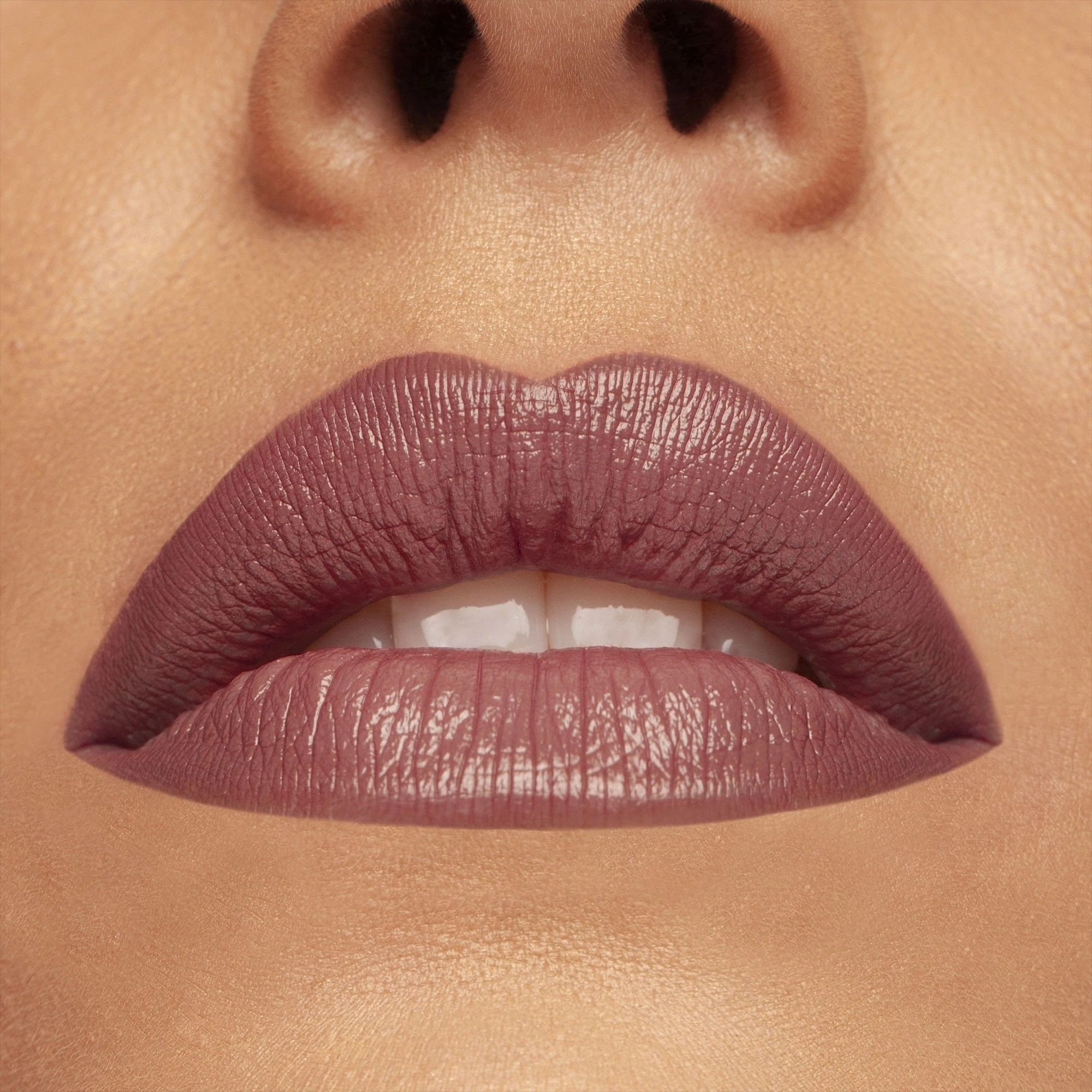 Rouge à Lèvres - Cult Creamy Lipstick Rouge à Lèvres - Cult Creamy Lipstick