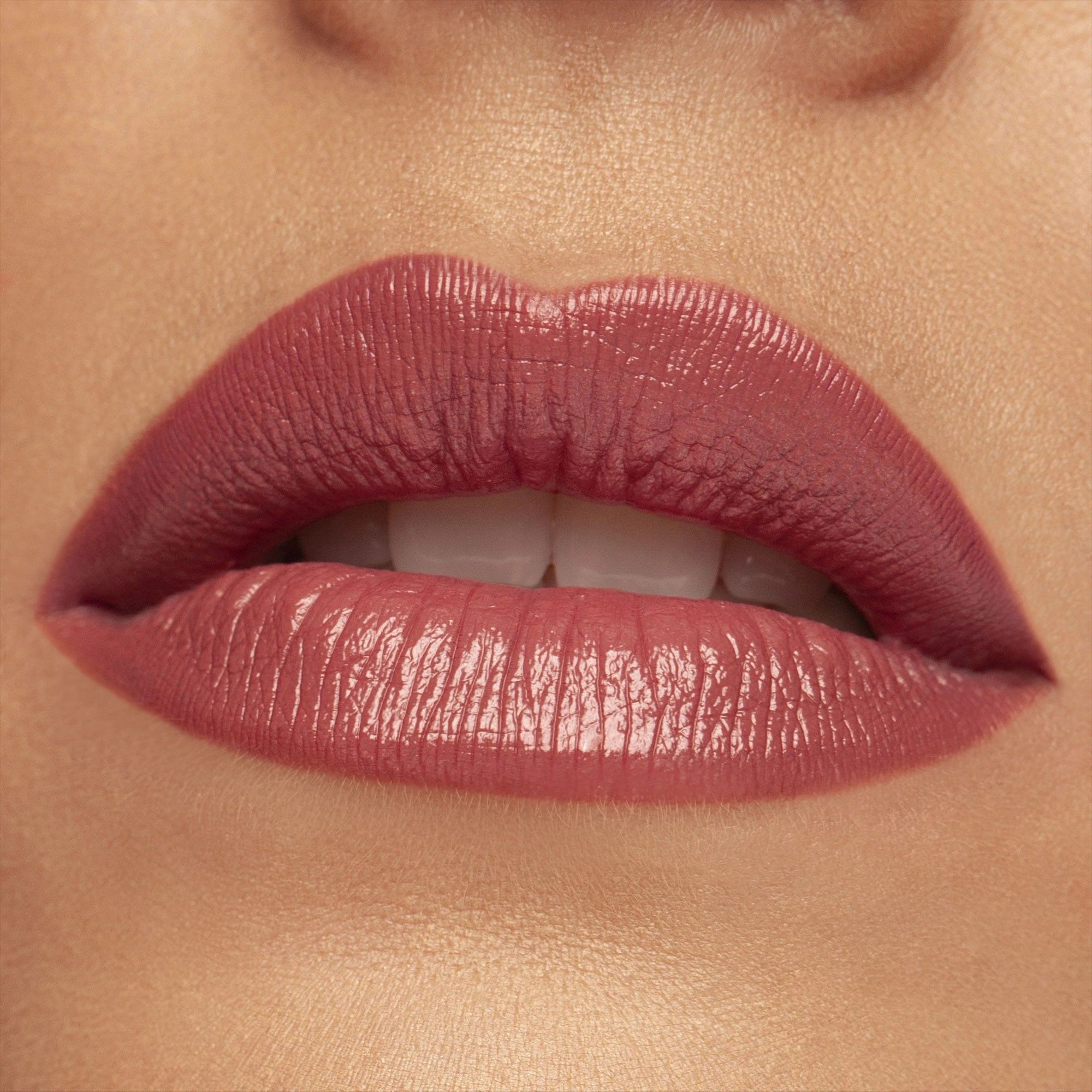 Rouge à Lèvres - Cult Creamy Lipstick Rouge à Lèvres - Cult Creamy Lipstick