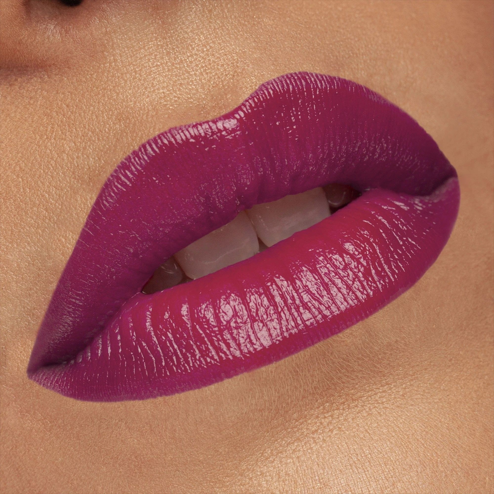 Rouge à Lèvres - Cult Creamy Lipstick Rouge à Lèvres - Cult Creamy Lipstick