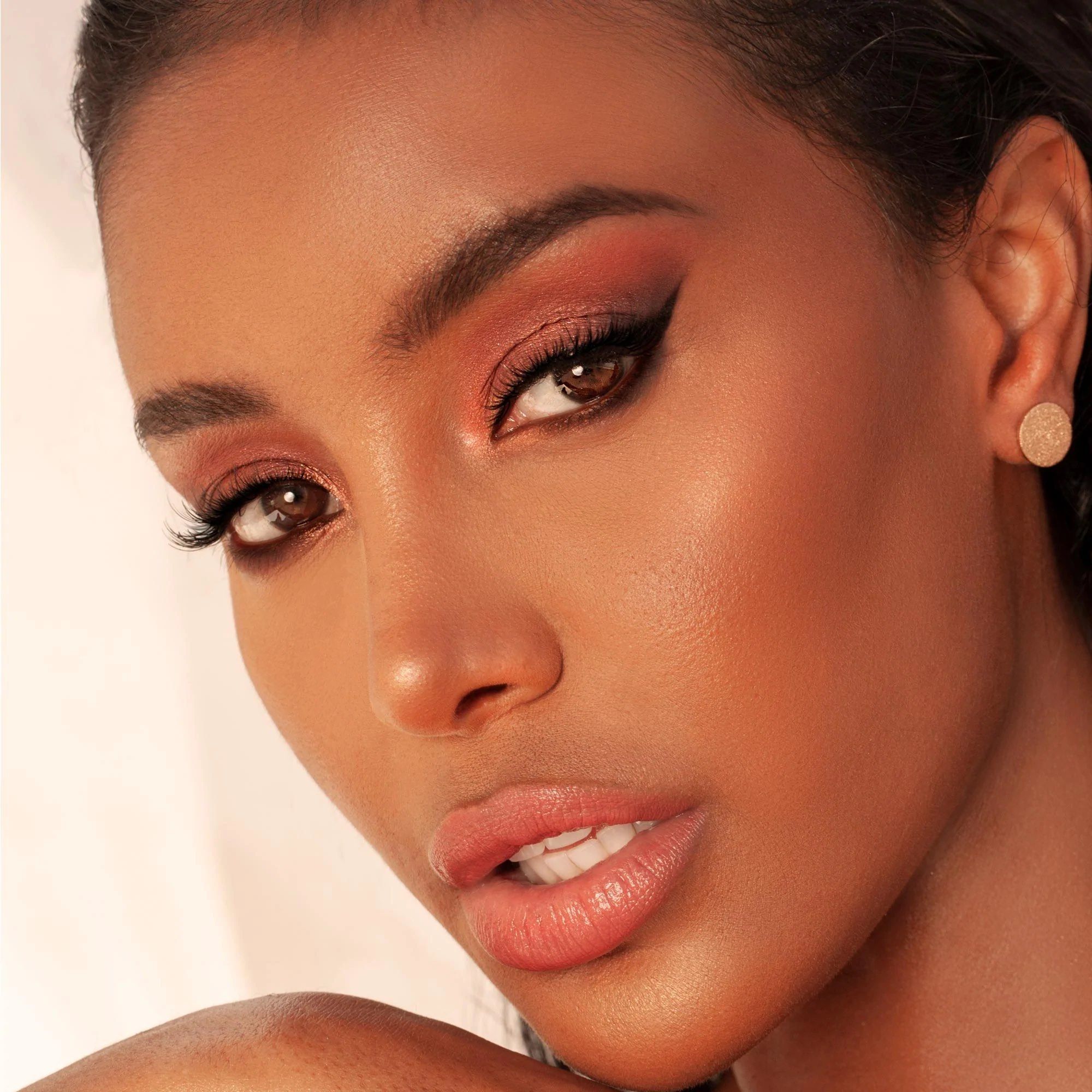 Lavish Bronze Eyeshadow Palette -- Lidschatten-Palette Lavish Bronze Eyeshadow Palette -- Lidschatten-Palette