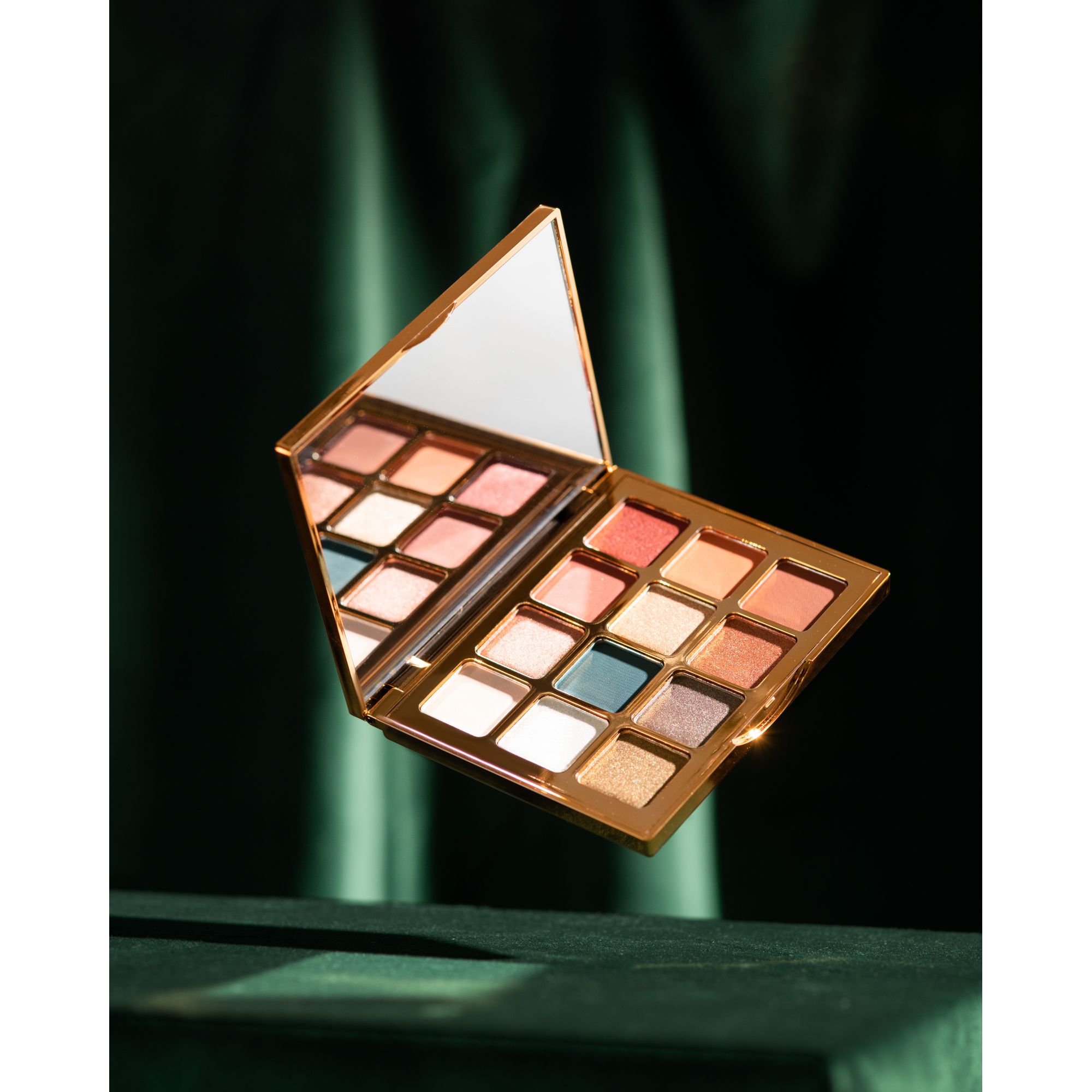 Sparks Of Joy - Eyeshadow Palette -- Lidschatten-Palette Sparks Of Joy - Eyeshadow Palette -- Lidschatten-Palette