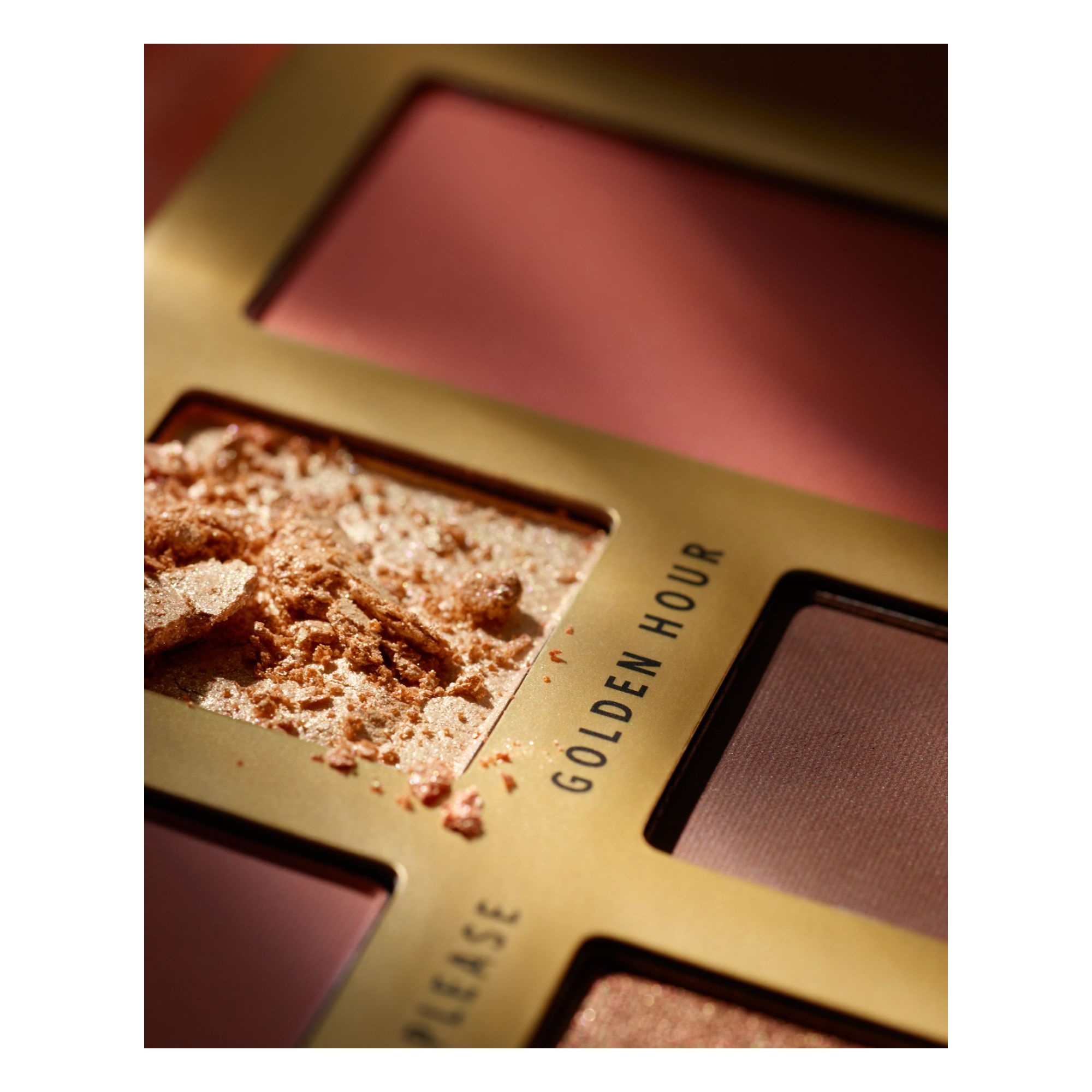 Fards à Paupières, Rouge & Bronzer - Eye & Cheek Palette Fards à Paupières, Rouge & Bronzer - Eye & Cheek Palette