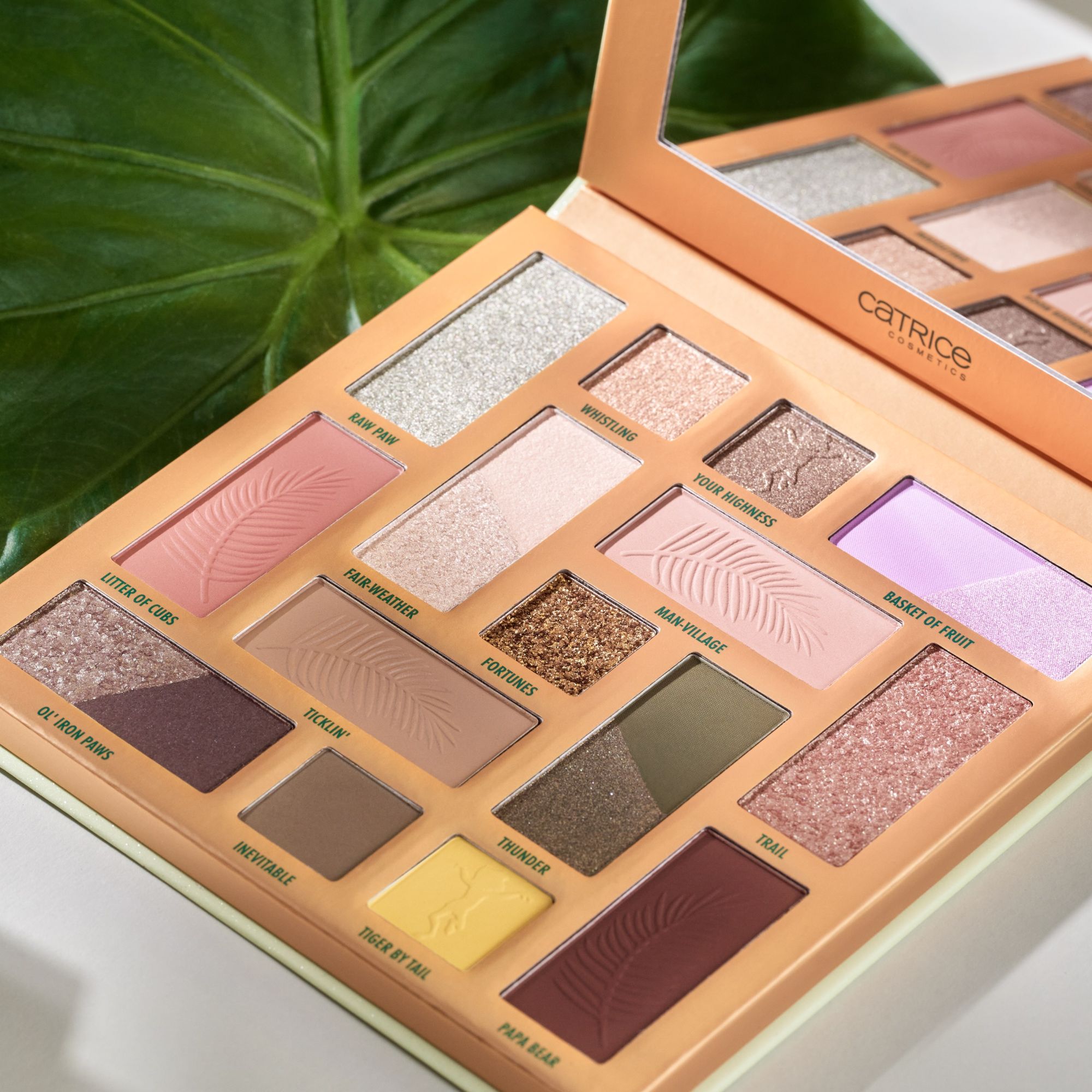 Palette de Fards à Paupières - The Wonder Of Friendship - Disney The Jungle Book - Eyeshadow Palette Baloo & Mowgli Palette de Fards à Paupières - The Wonder Of Friendship - Disney The Jungle Book - Eyeshadow Palette Baloo & Mowgli