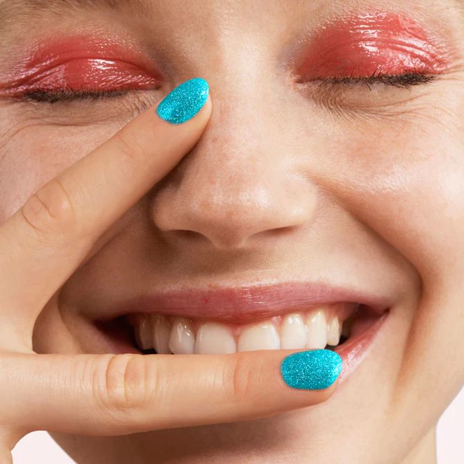 Cyber Dream Collection -- Gel-Nagellack Cyber Dream Collection -- Gel-Nagellack