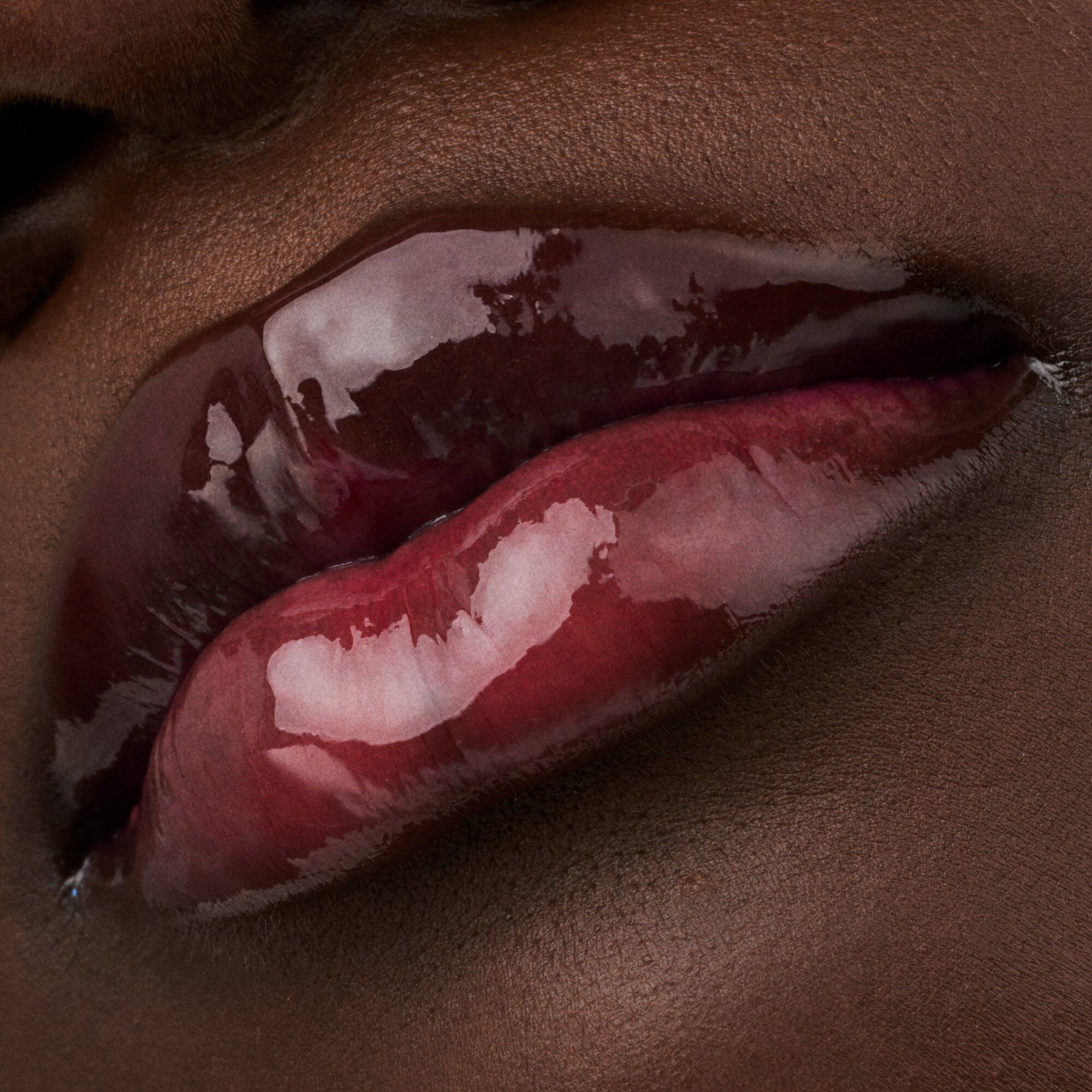 Huile à Lèvres - Glossin' Glow Tinted Lip Oil Huile à Lèvres - Glossin' Glow Tinted Lip Oil