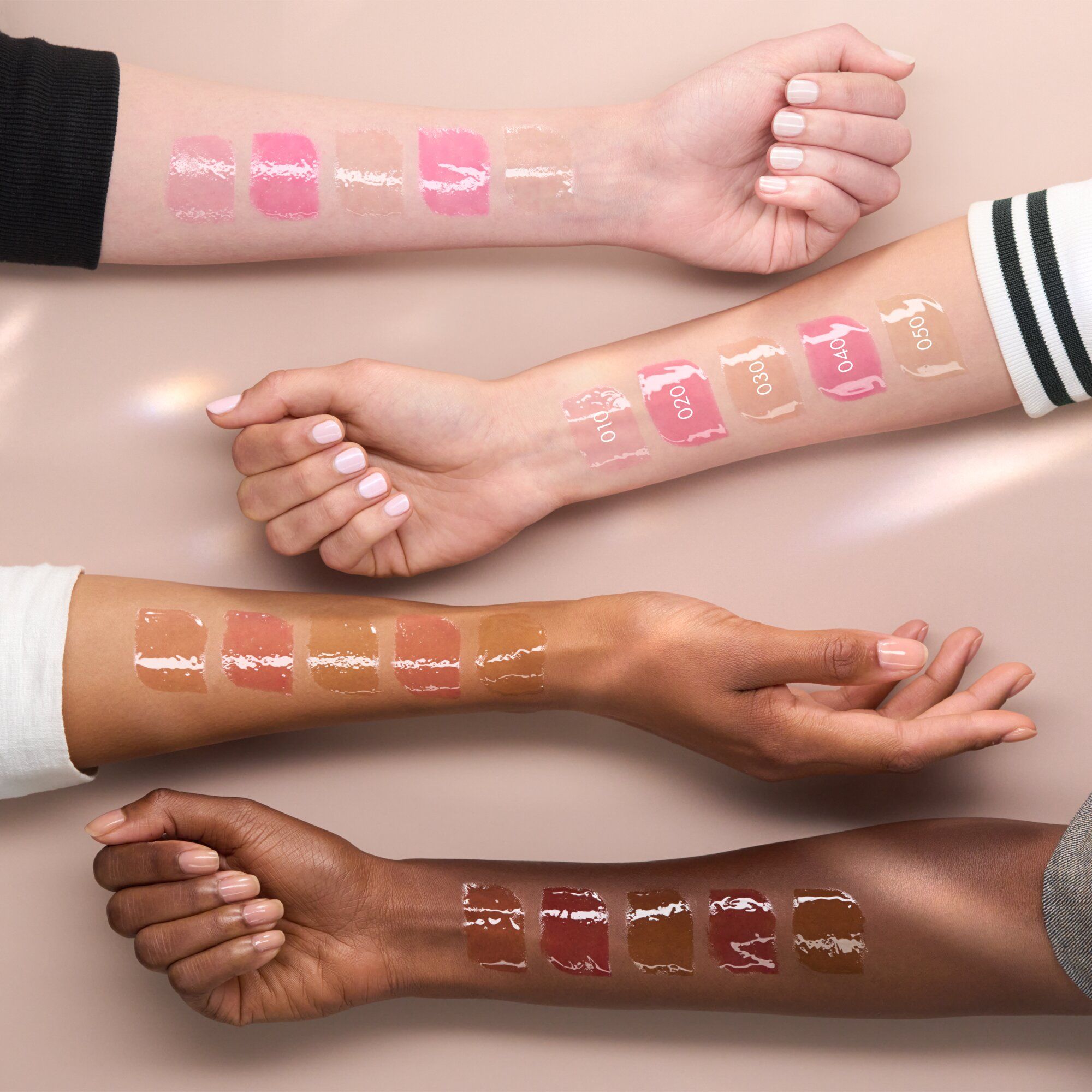 Huile à Lèvres - Glossin' Glow Tinted Lip Oil Huile à Lèvres - Glossin' Glow Tinted Lip Oil