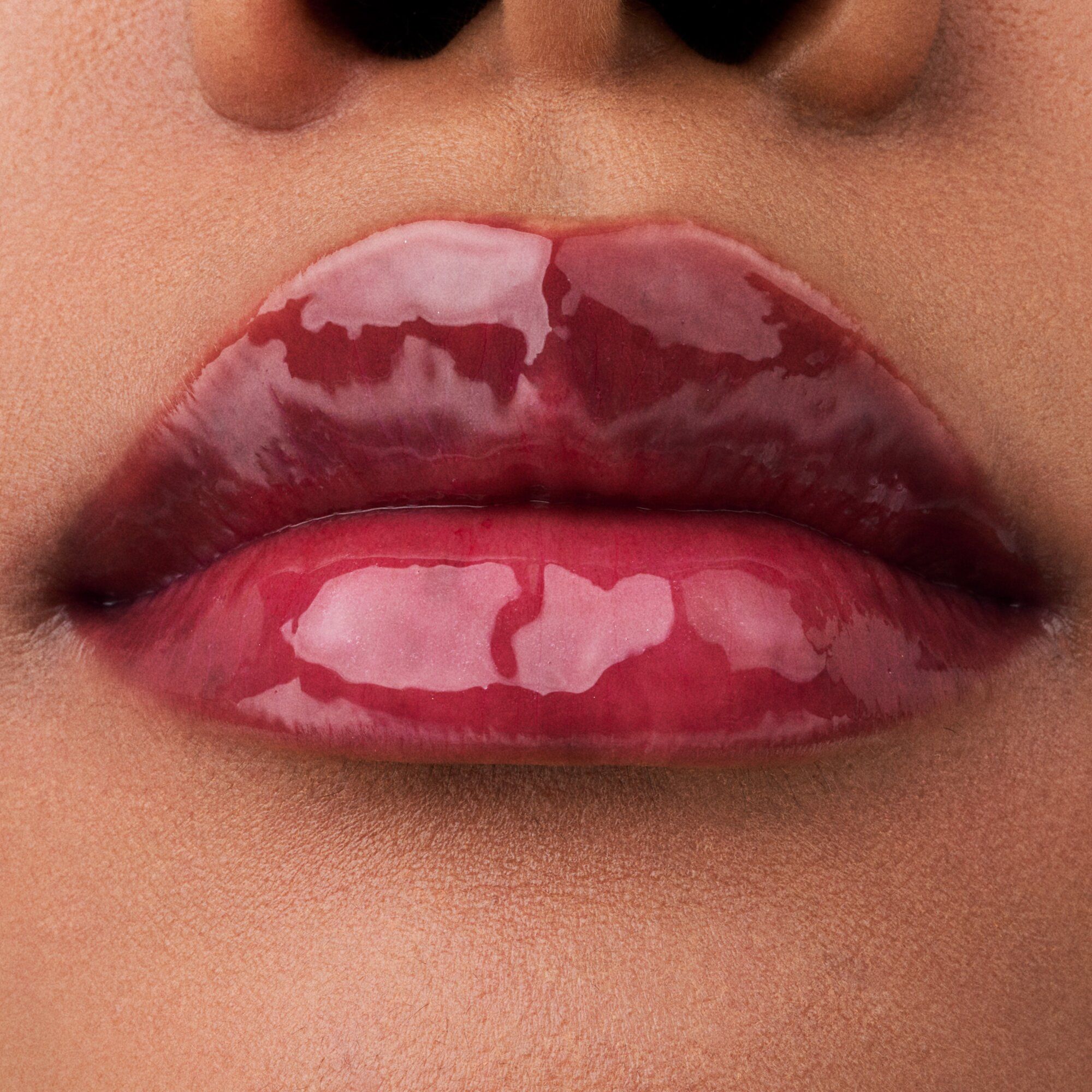 Huile à Lèvres - Glossin' Glow Tinted Lip Oil Huile à Lèvres - Glossin' Glow Tinted Lip Oil