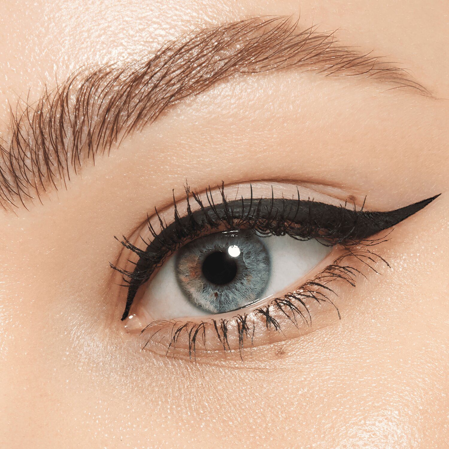 Liquid Eyeliner - Ink Eyeline rWaterproof Liquid Eyeliner - Ink Eyeline rWaterproof