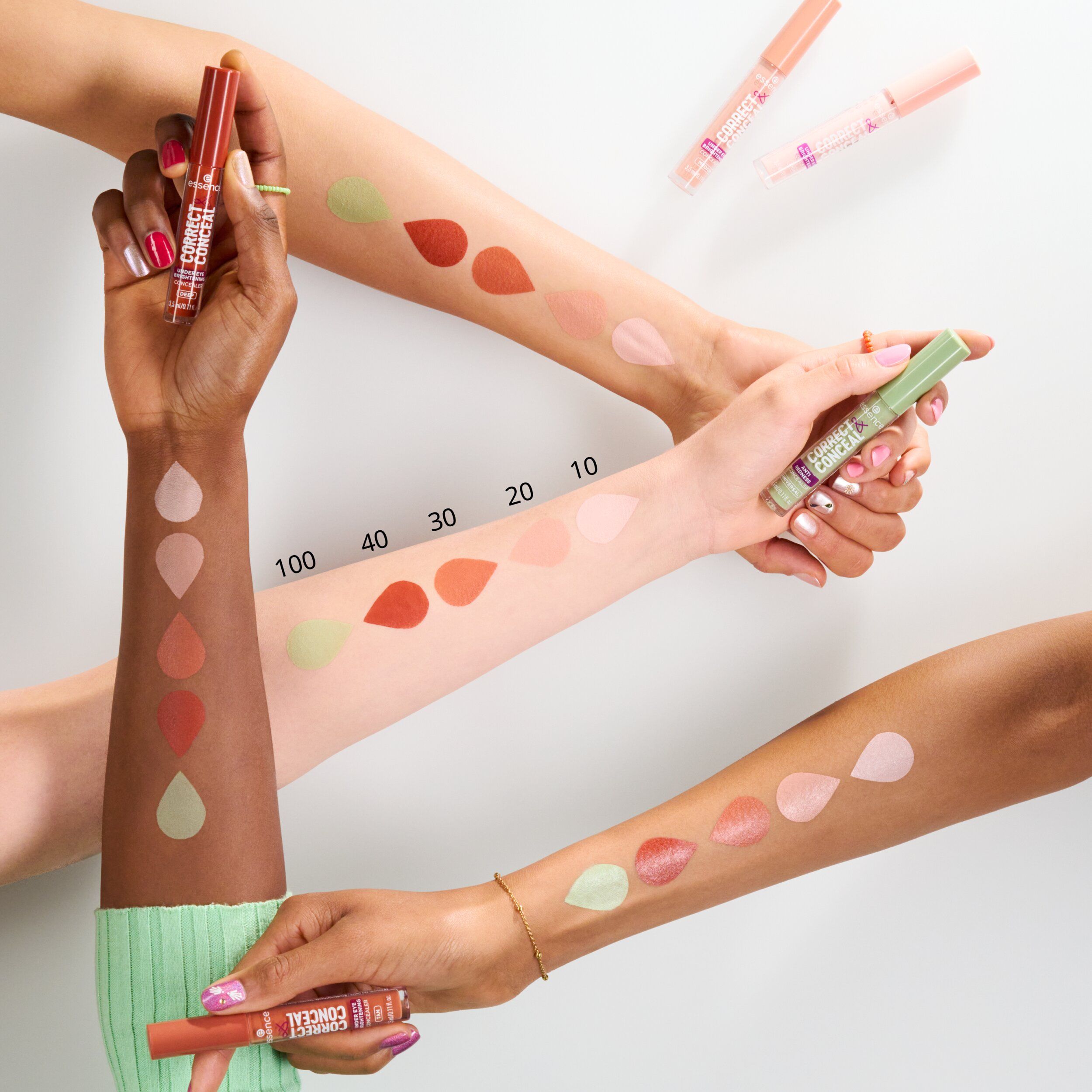 Correcteur Liquide - Correct & Conceal Under Eye Brightening Concealer Correcteur Liquide - Correct & Conceal Under Eye Brightening Concealer