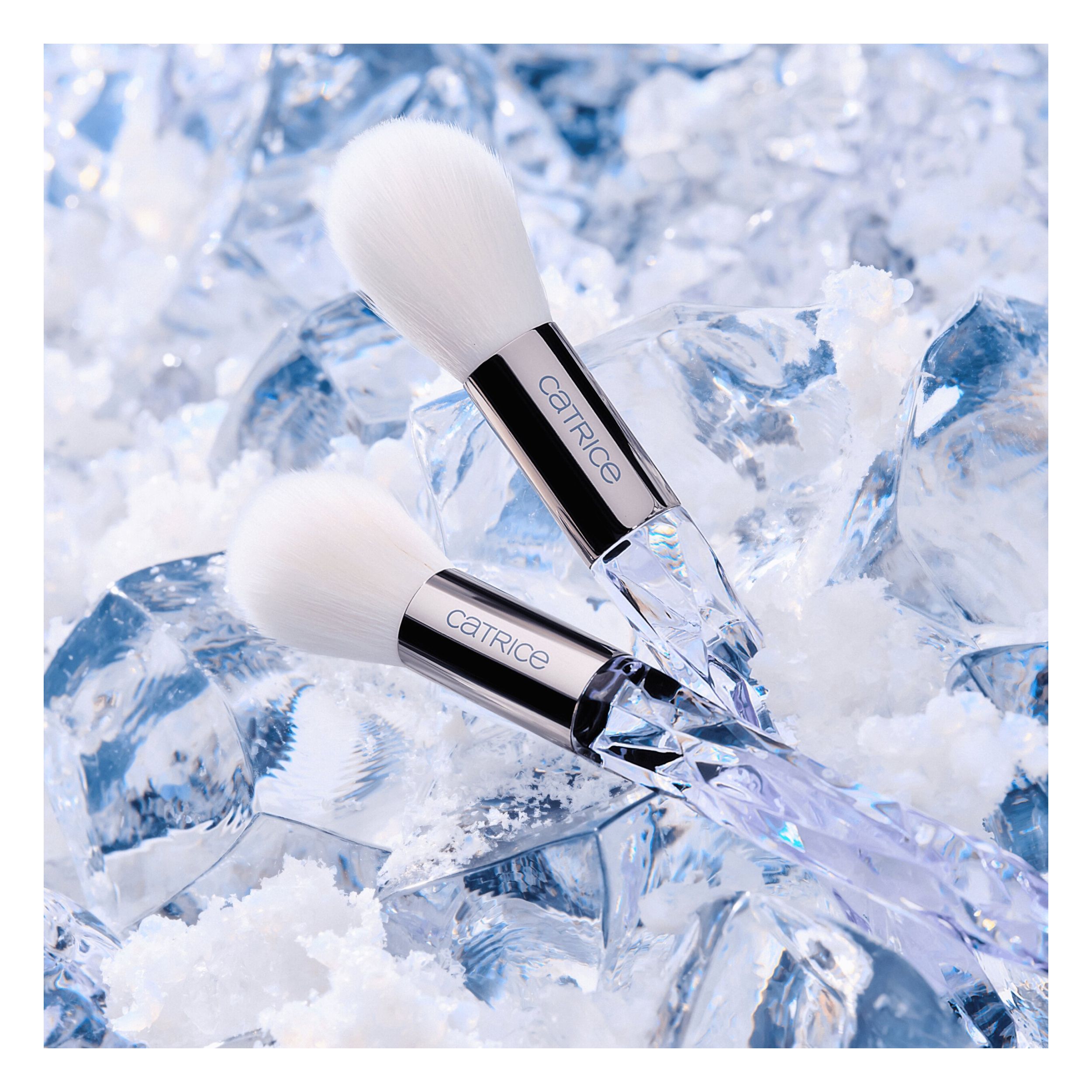 Arctic Illusion - Highlighter Brush -- Highlighter-Pinsel Arctic Illusion - Highlighter Brush -- Highlighter-Pinsel