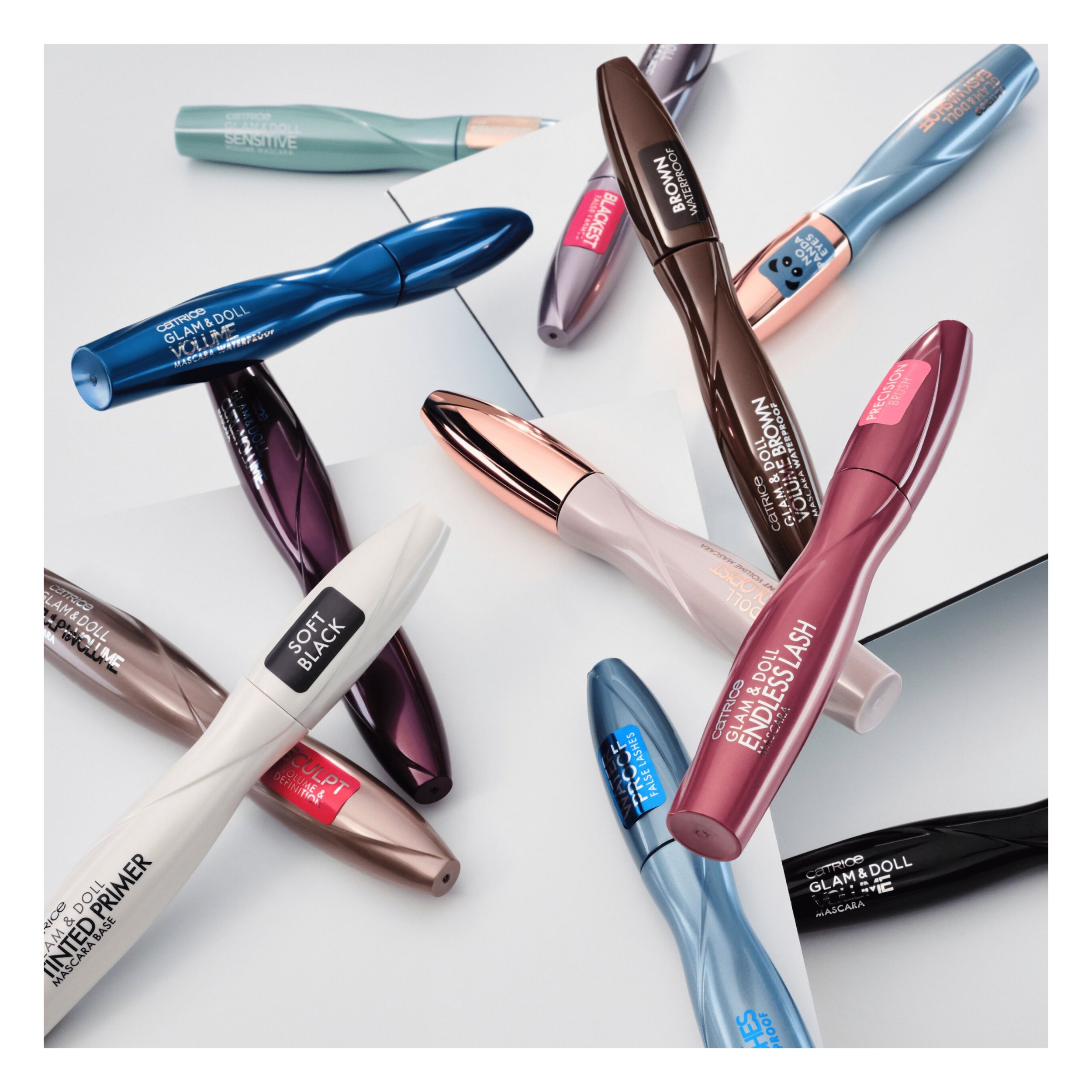 Glam & Doll Volume Brown Mascara Waterproof Glam & Doll Volume Brown Mascara Waterproof