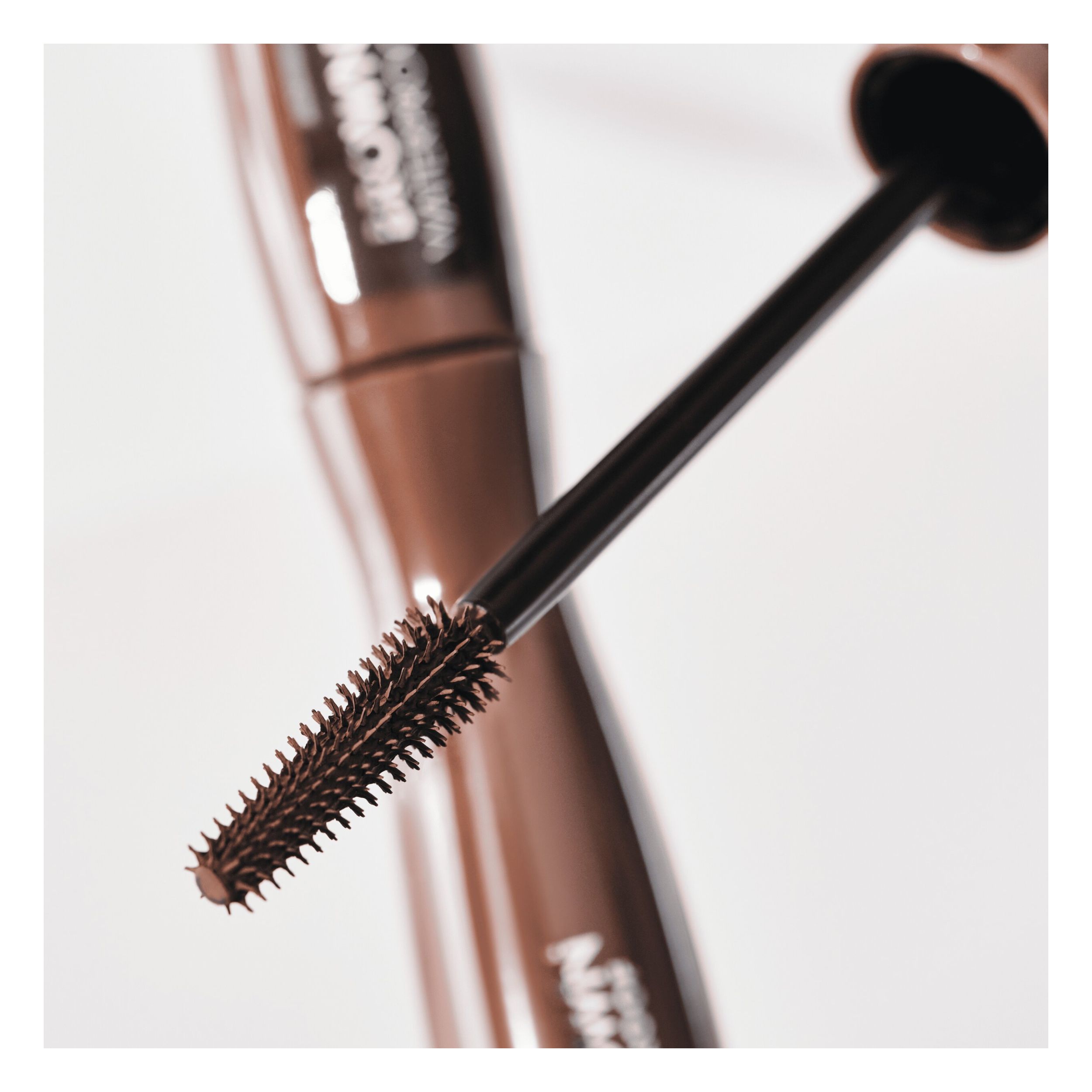 Glam & Doll Volume Brown Mascara Waterproof Glam & Doll Volume Brown Mascara Waterproof