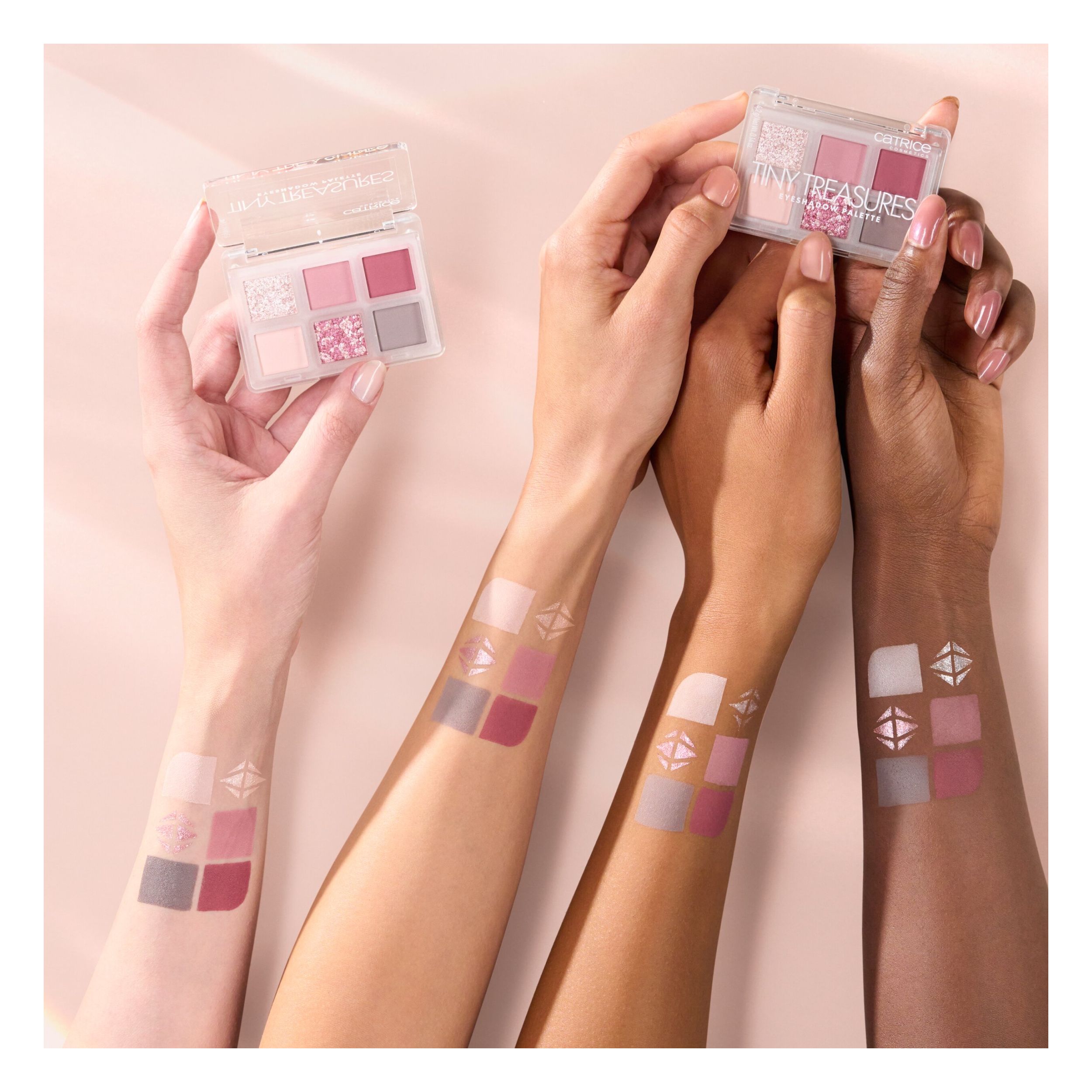 Palette de Fards à Paupières - Tiny Treasures Eyeshadow Palette Palette de Fards à Paupières - Tiny Treasures Eyeshadow Palette