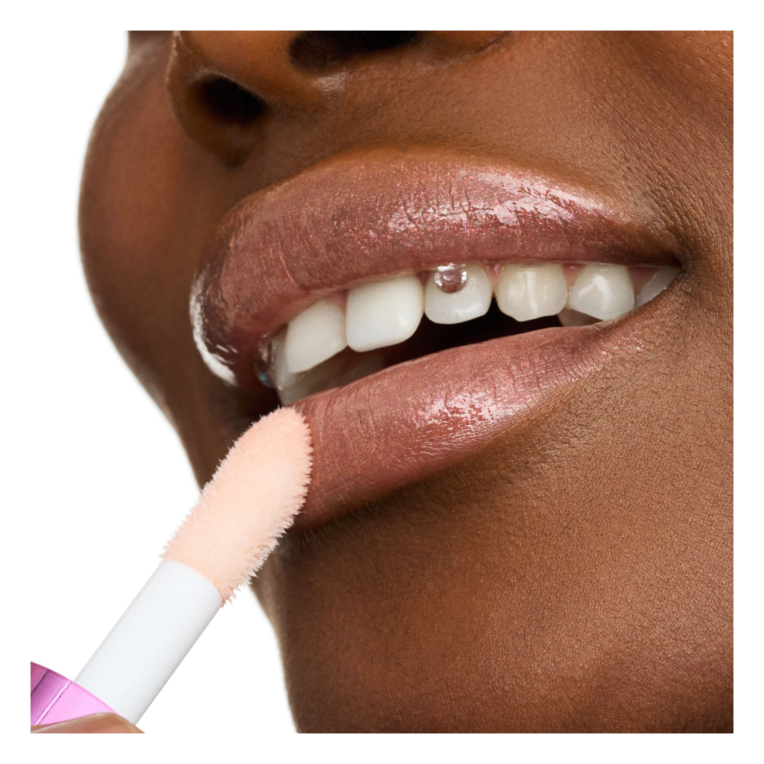 Pearly Potion Multi-Reflective Lipgloss Pearly Potion Multi-Reflective Lipgloss