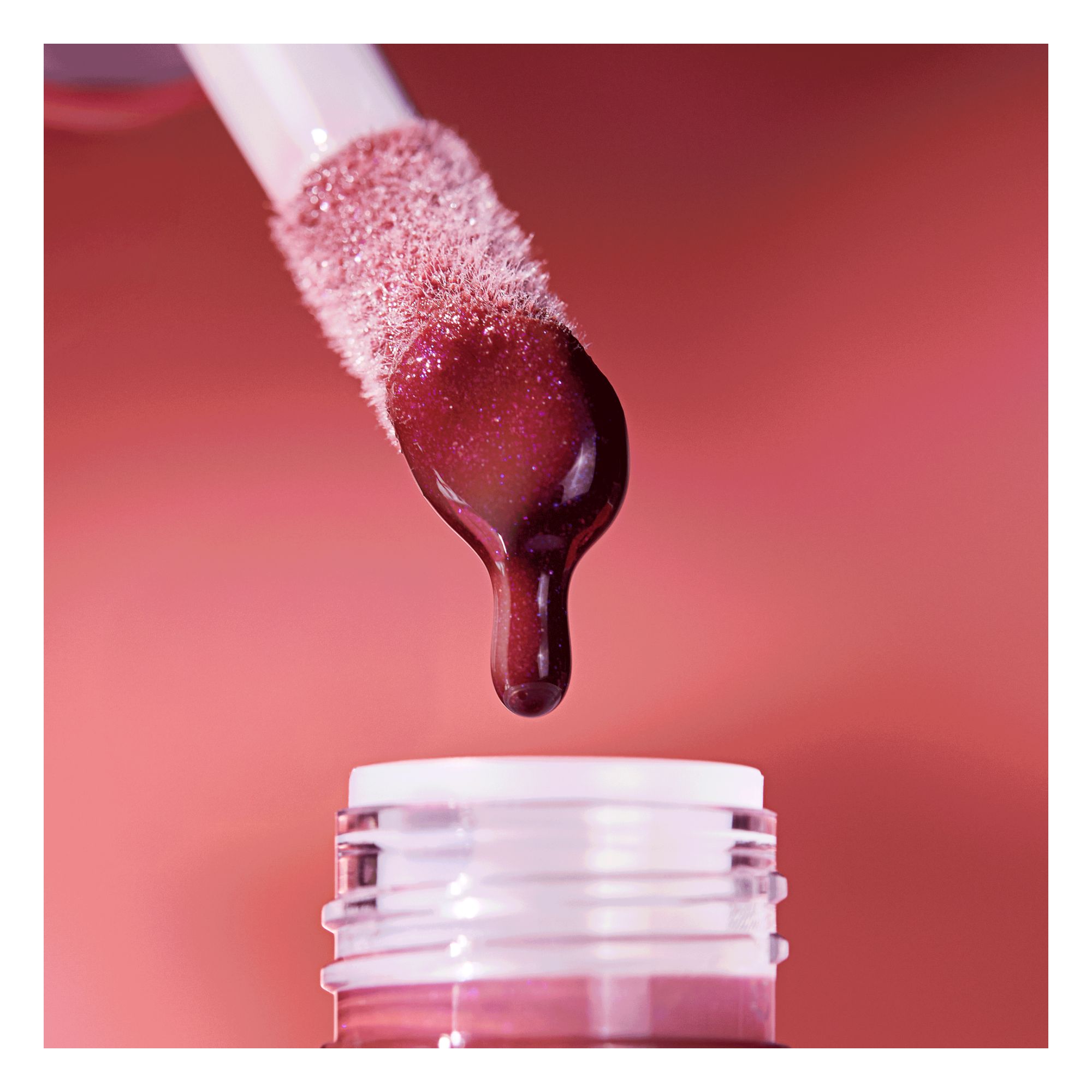 Eternal Red - Cherry Bomb Lip Oil -- Lippenöl Eternal Red - Cherry Bomb Lip Oil -- Lippenöl