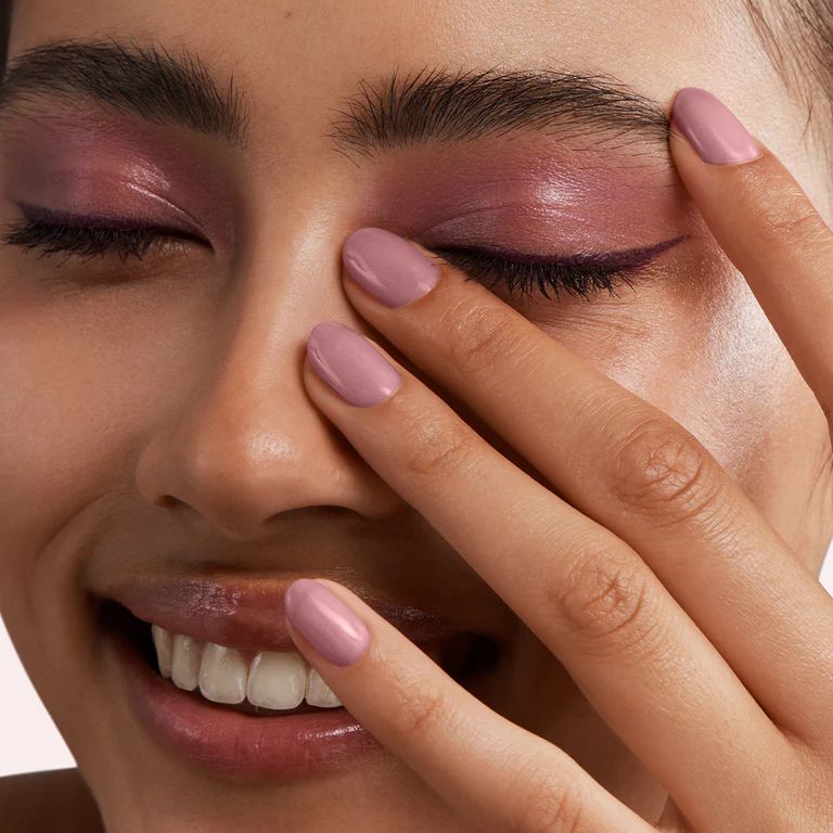 Blissful Bouquet Collection -- Gel-Nagellack Blissful Bouquet Collection -- Gel-Nagellack