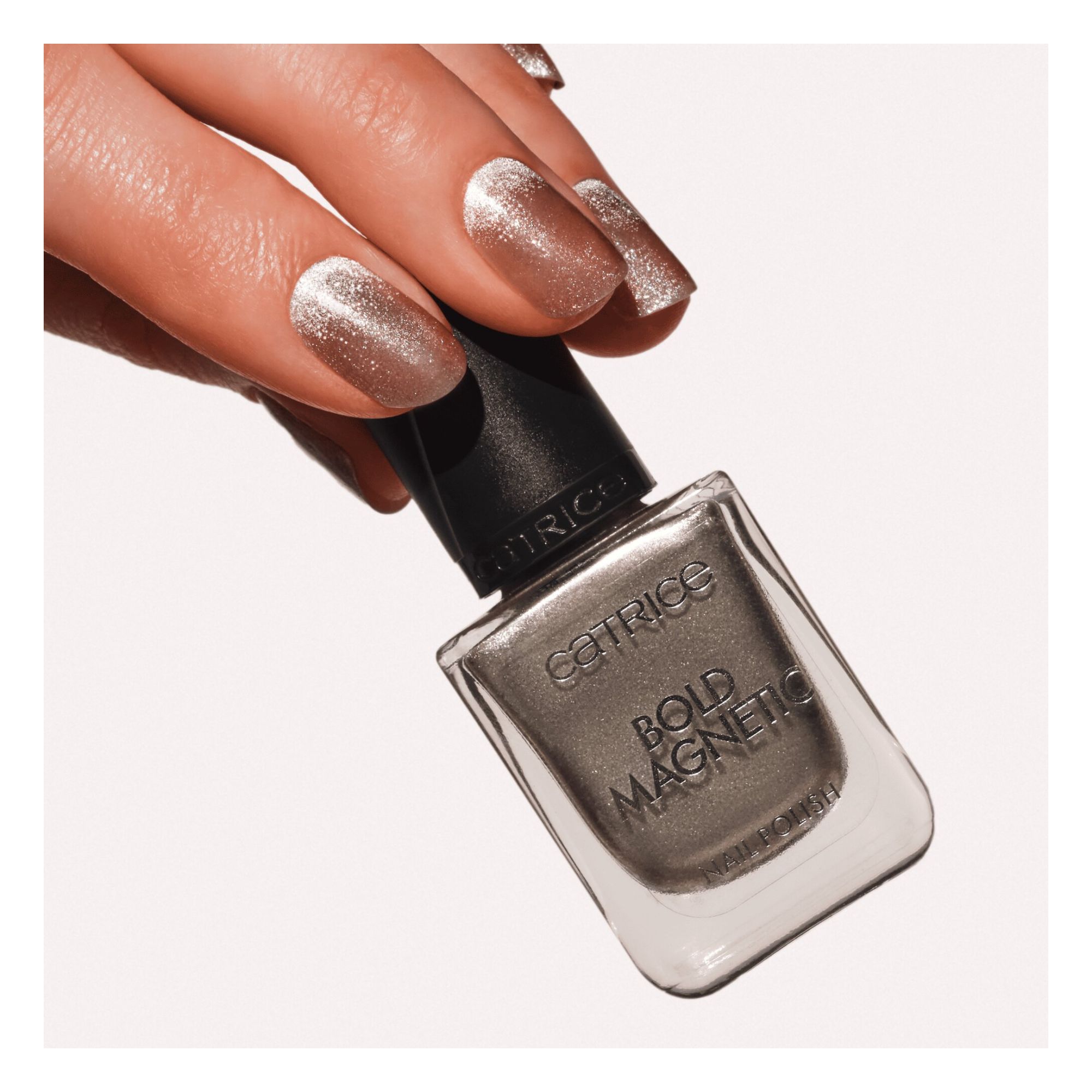 Bold Magnetic Nail Polish -- Nagellack
