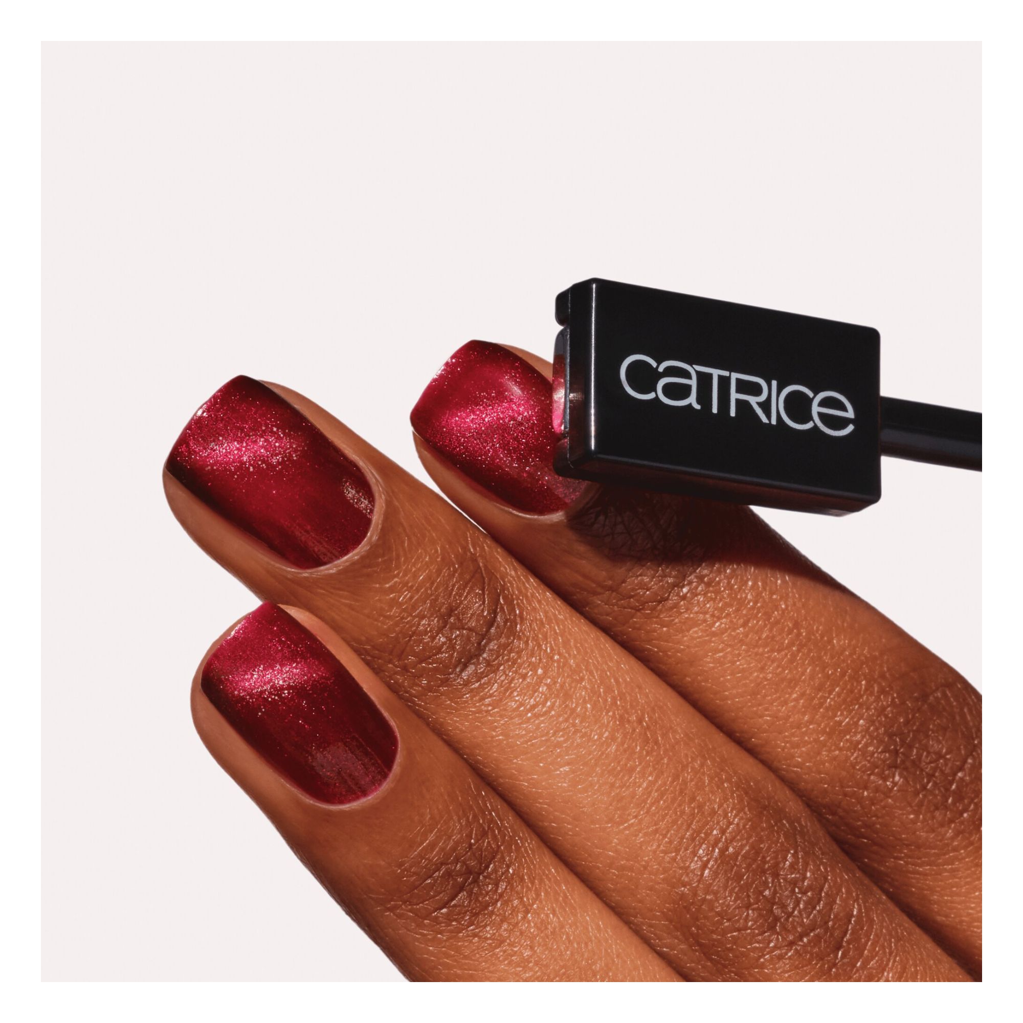 Bold Magnetic Nail Polish Bold Magnetic Nail Polish