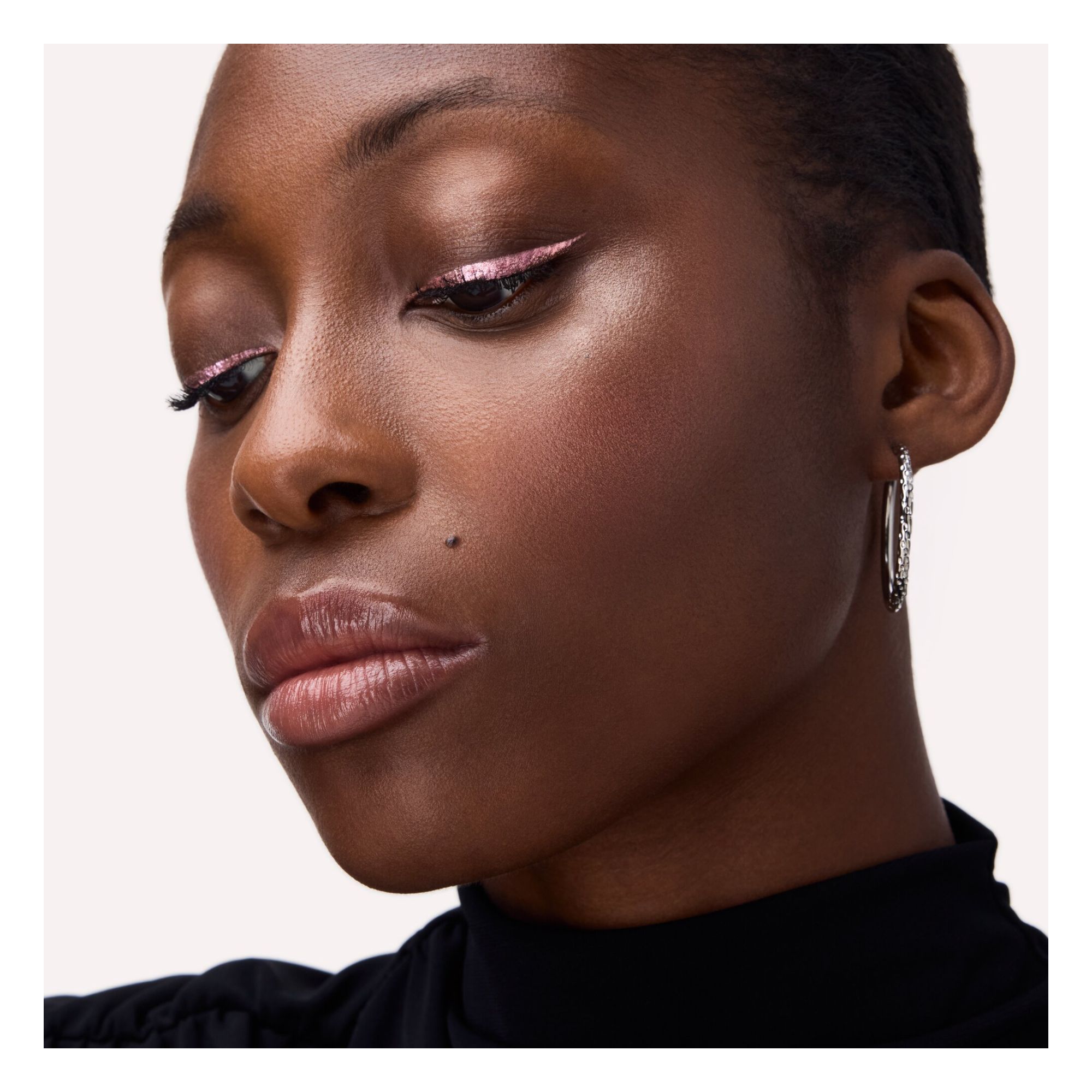 Space Glam Liquid Effect Eyeliner Space Glam Liquid Effect Eyeliner