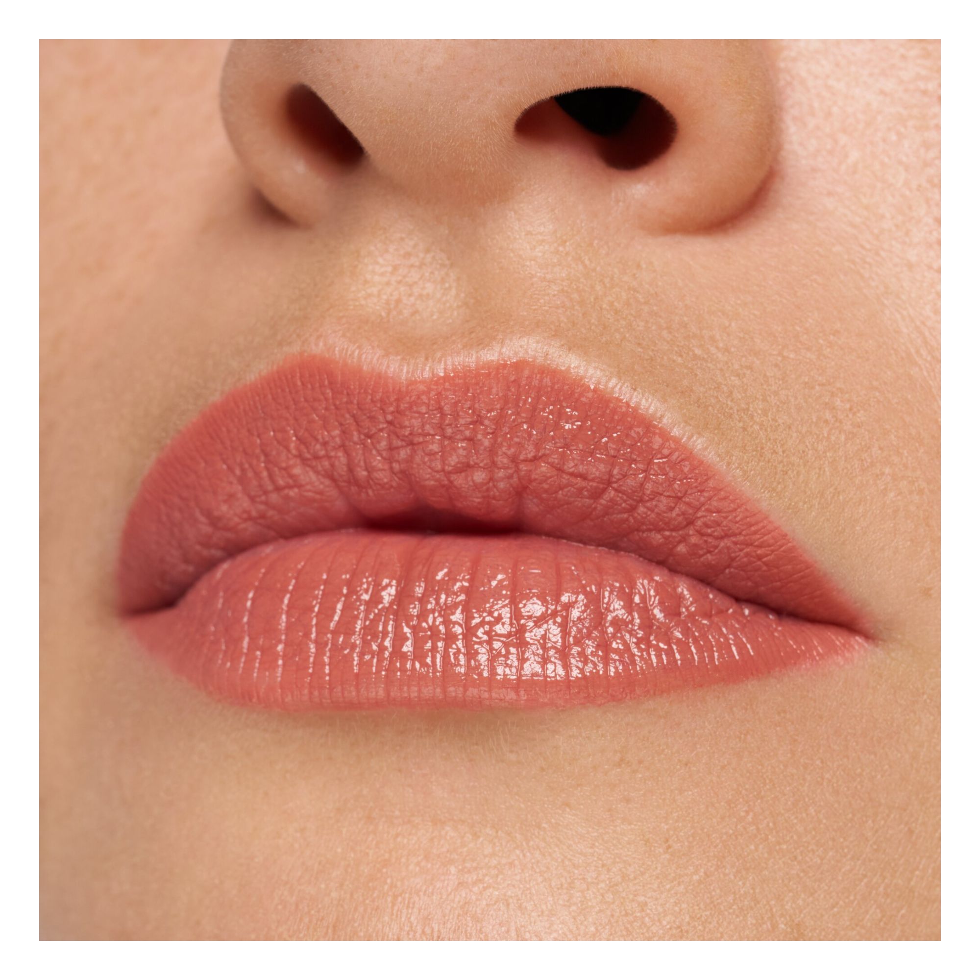 Rouge à Lèvres - Satin Glow Luminous Shine Lipstick Rouge à Lèvres - Satin Glow Luminous Shine Lipstick