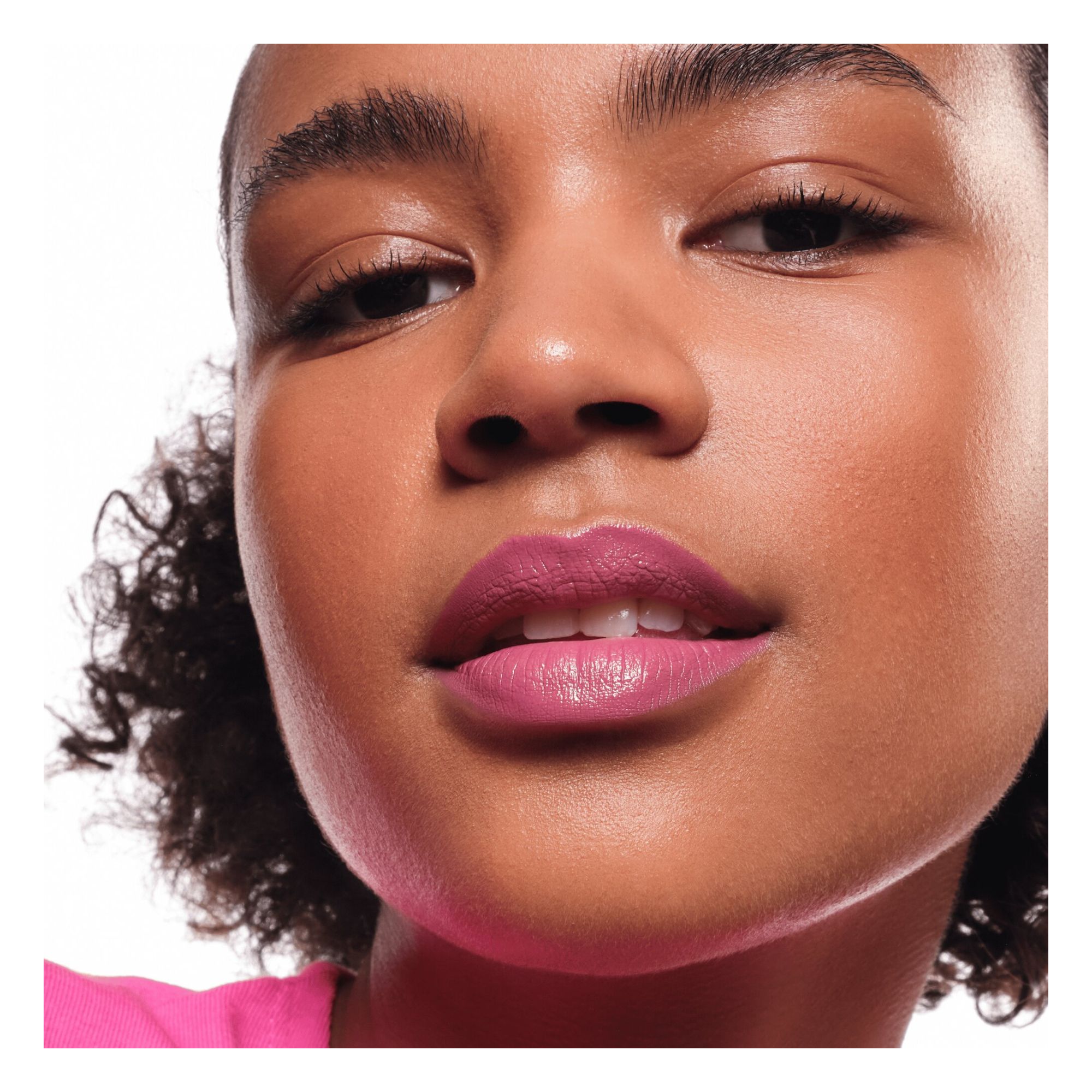 Rouge à Lèvres - Satin Glow Luminous Shine Lipstick Rouge à Lèvres - Satin Glow Luminous Shine Lipstick