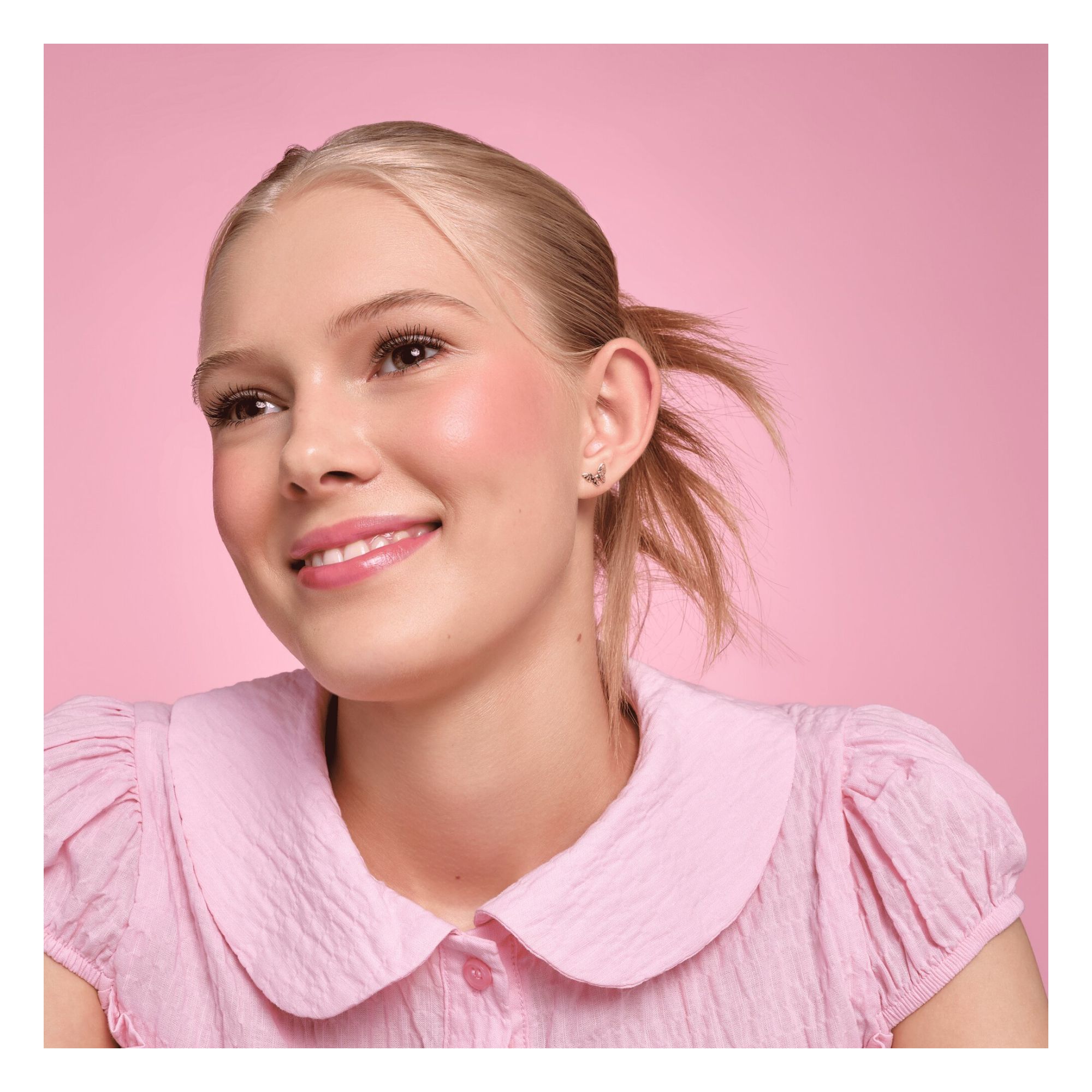 Disney Alice In Wonderland - Fluffy Mousse Matte Blush Disney Alice In Wonderland - Fluffy Mousse Matte Blush