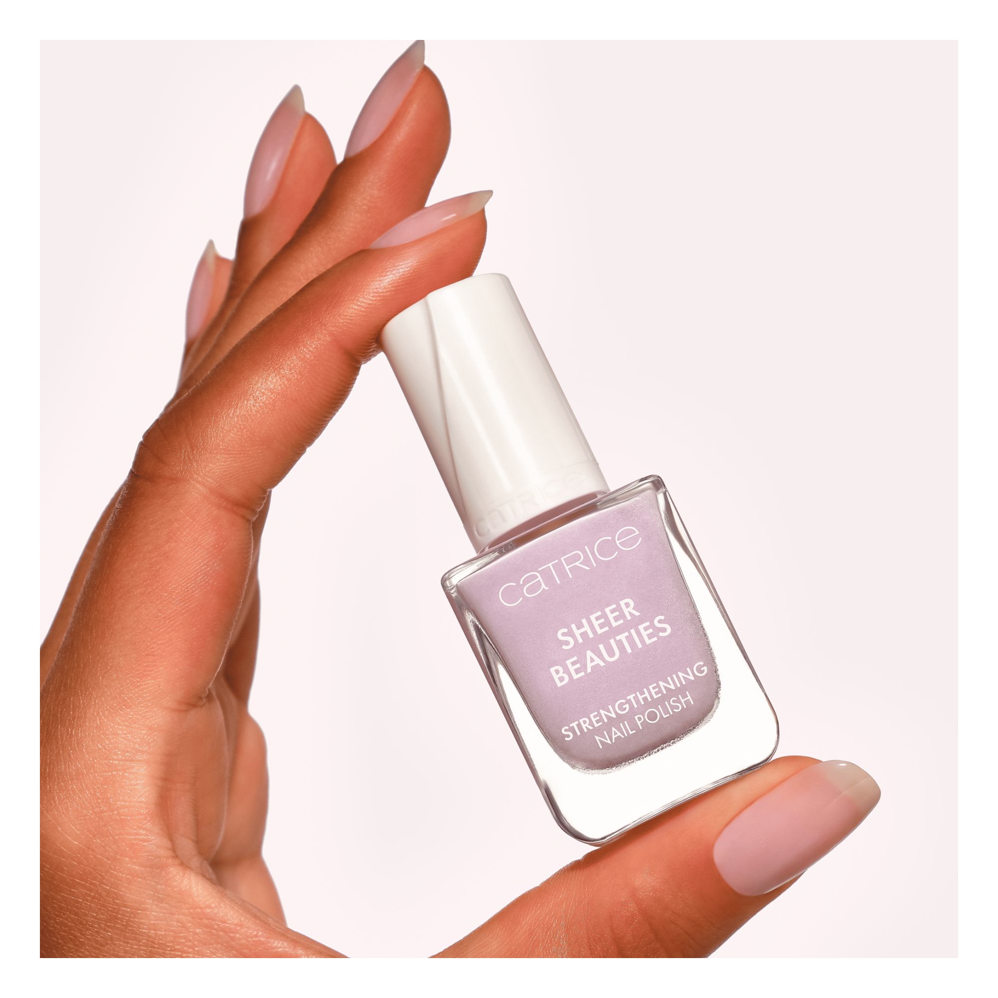 Vernis à Ongles - Sheer Beauties Strengthening Nail Polish Vernis à Ongles - Sheer Beauties Strengthening Nail Polish