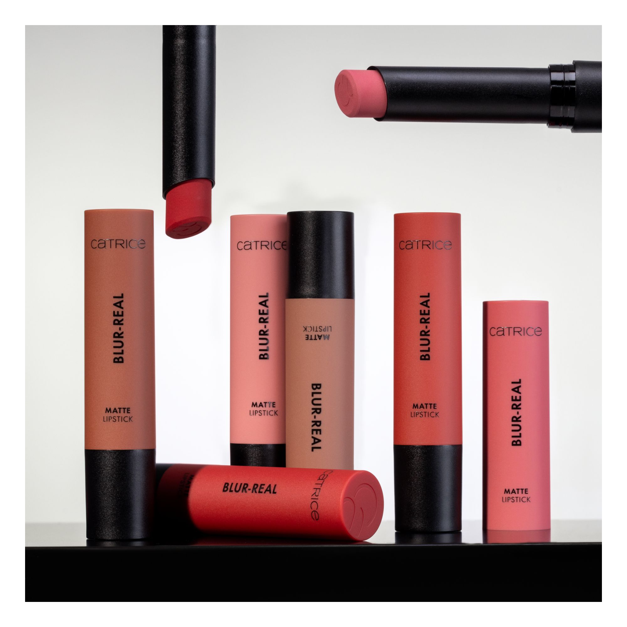 Rouge à Lèvres - Blur-Real Matte Lipstick Rouge à Lèvres - Blur-Real Matte Lipstick