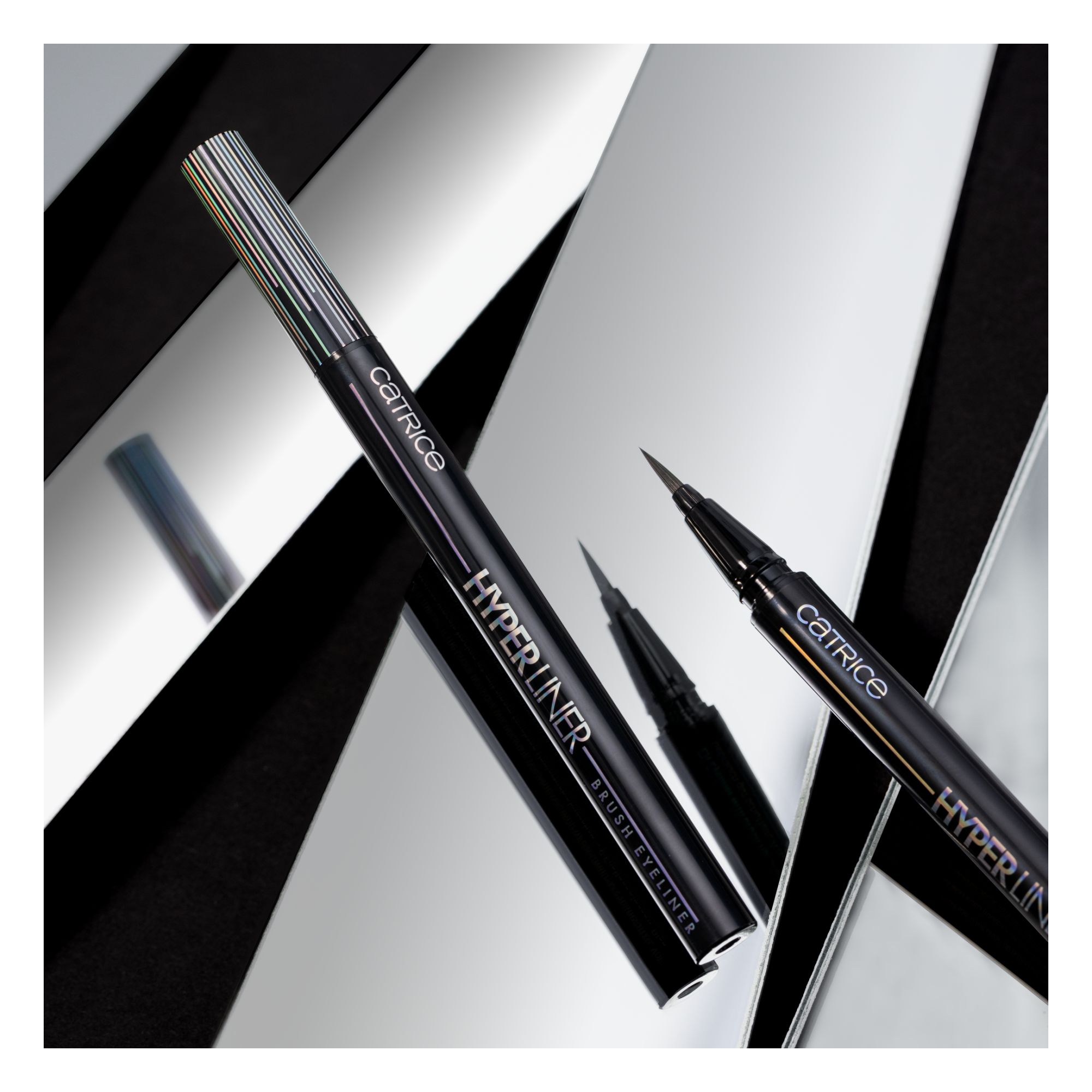 Eye-Liner Liquide - Hyper Liner Brush Liner Eye-Liner Liquide - Hyper Liner Brush Liner