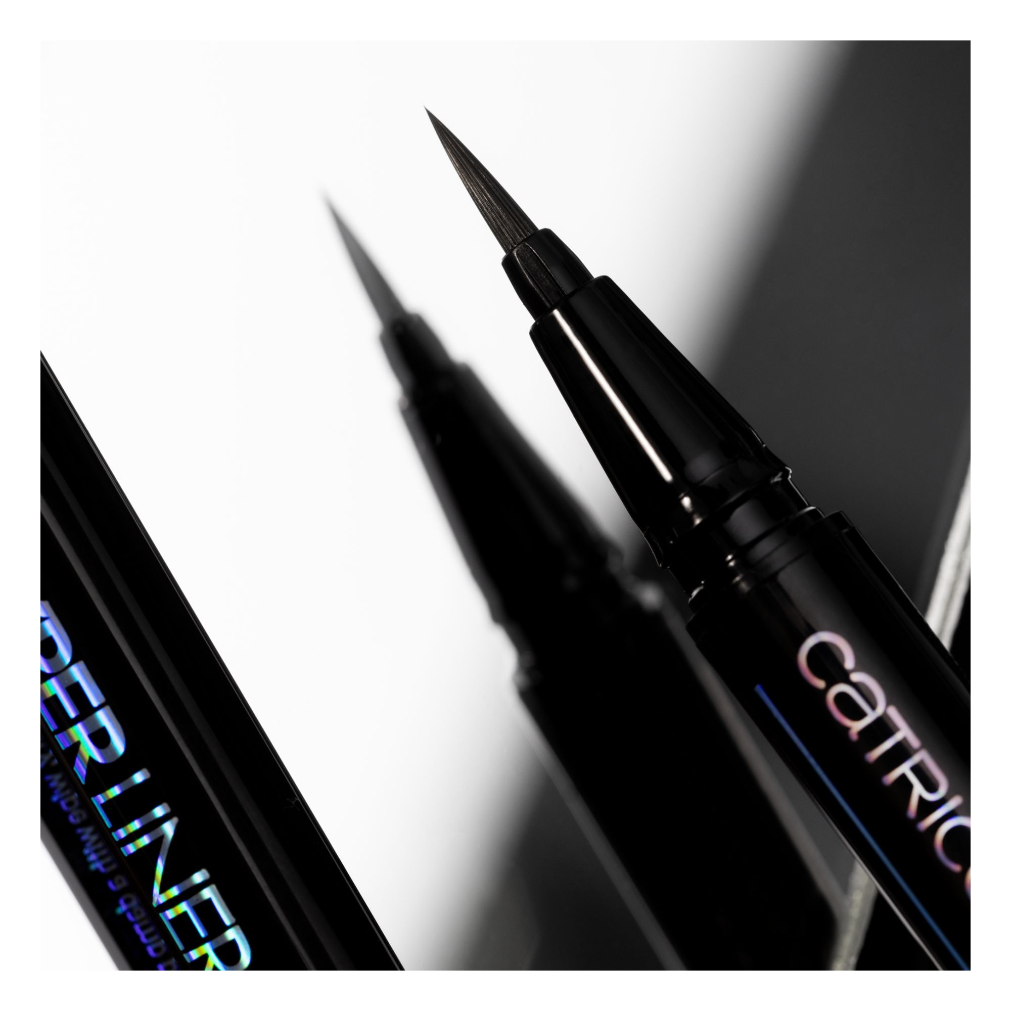 Eye-Liner Liquide - Hyper Liner Brush Liner Eye-Liner Liquide - Hyper Liner Brush Liner