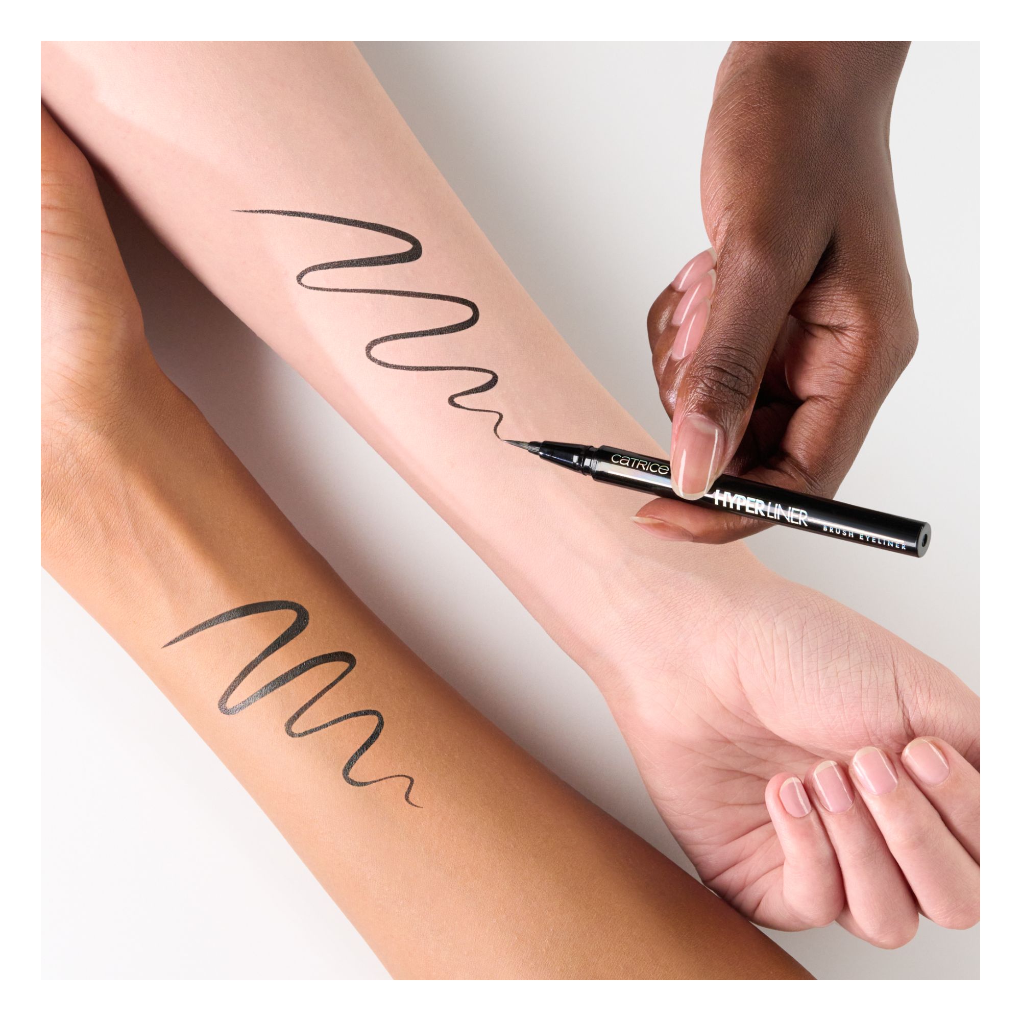 Eye-Liner Liquide - Hyper Liner Brush Liner Eye-Liner Liquide - Hyper Liner Brush Liner