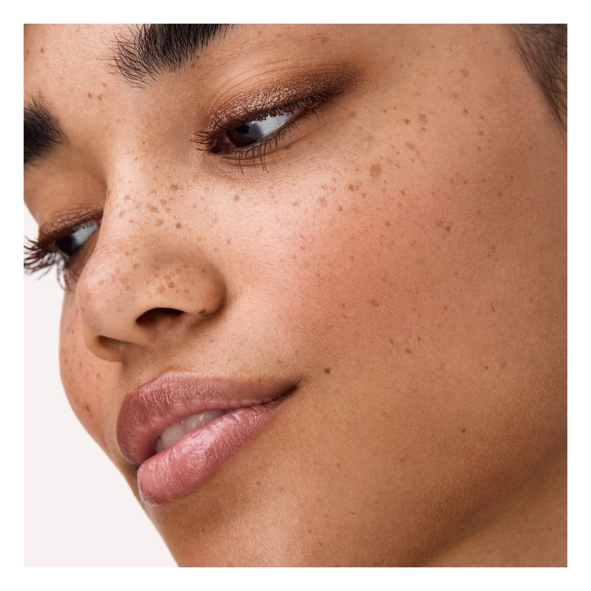 Jewel Glide Effect Eye Pencil Jewel Glide Effect Eye Pencil