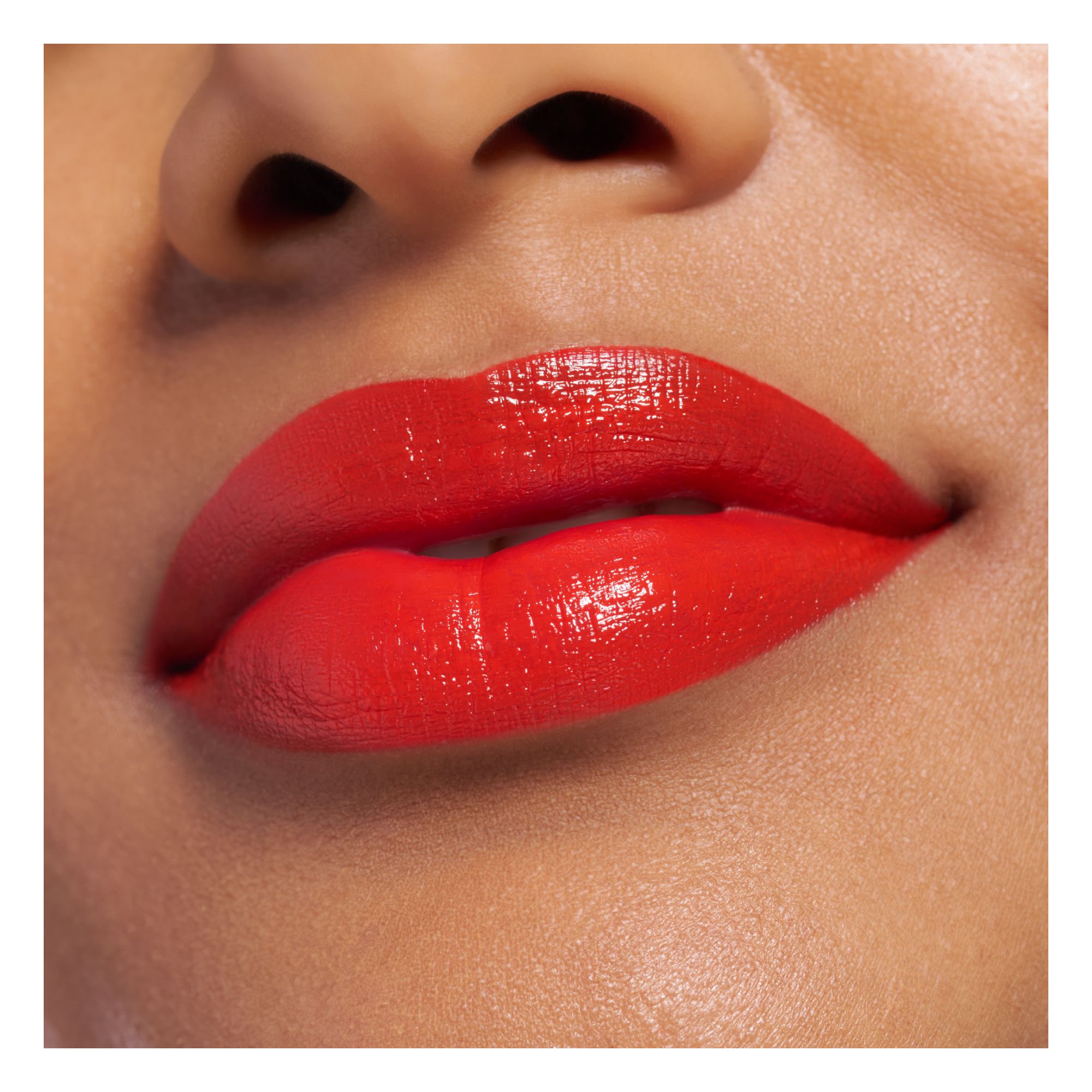Rouge à Lèvres - Satin Glow Luminous Shine Lipstick Rouge à Lèvres - Satin Glow Luminous Shine Lipstick