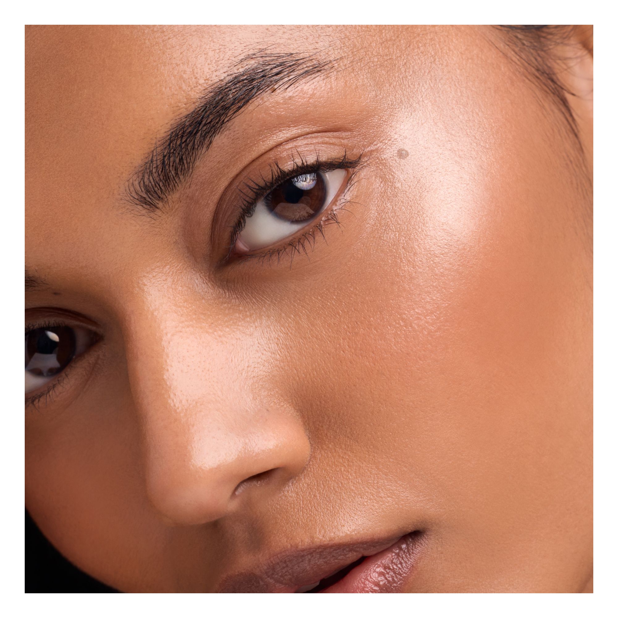 Enlumineur - Trend Drop - Cloud Tint Cushion Highlighter Enlumineur - Trend Drop - Cloud Tint Cushion Highlighter