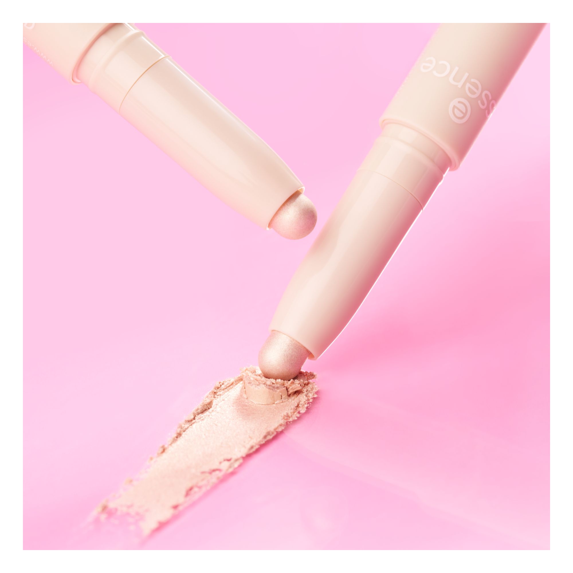 Crayon de Fards à Paupières - Blur Nude Eyeshadow Stick Crayon de Fards à Paupières - Blur Nude Eyeshadow Stick
