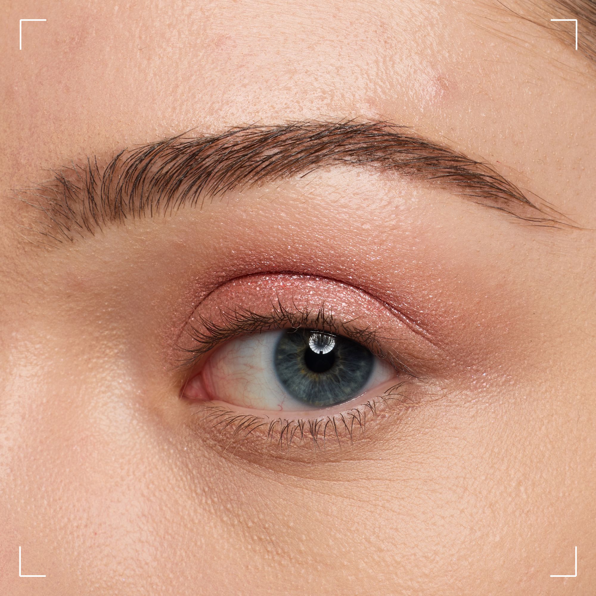 Lid Lingerie Eye Pigment -- Flüssig-Lidschatten Lid Lingerie Eye Pigment -- Flüssig-Lidschatten