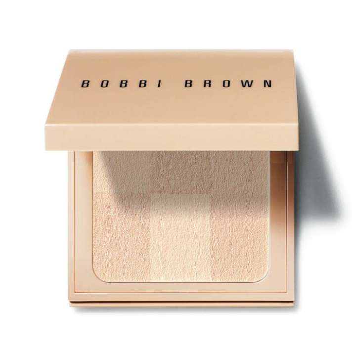 Nude Finish Illuminating Powder -- Puder Nude Finish Illuminating Powder -- Puder