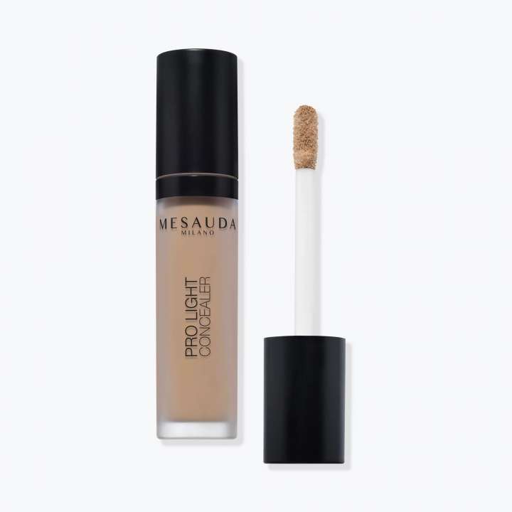 Pro Light Concealer -- Flüssig-Concealer Pro Light Concealer -- Flüssig-Concealer