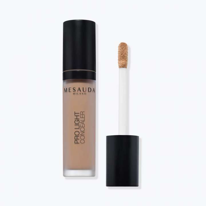 Pro Light Concealer -- Flüssig-Concealer Pro Light Concealer -- Flüssig-Concealer